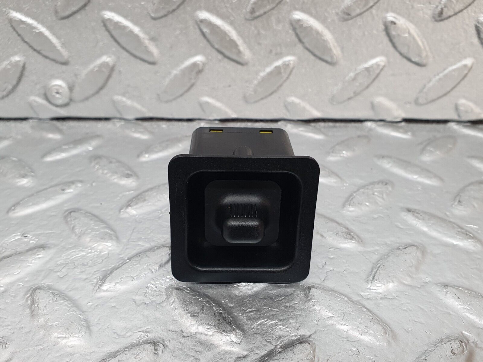 44110 Mercedes-Benz C123 230CE Coupe Mirror Control Switch