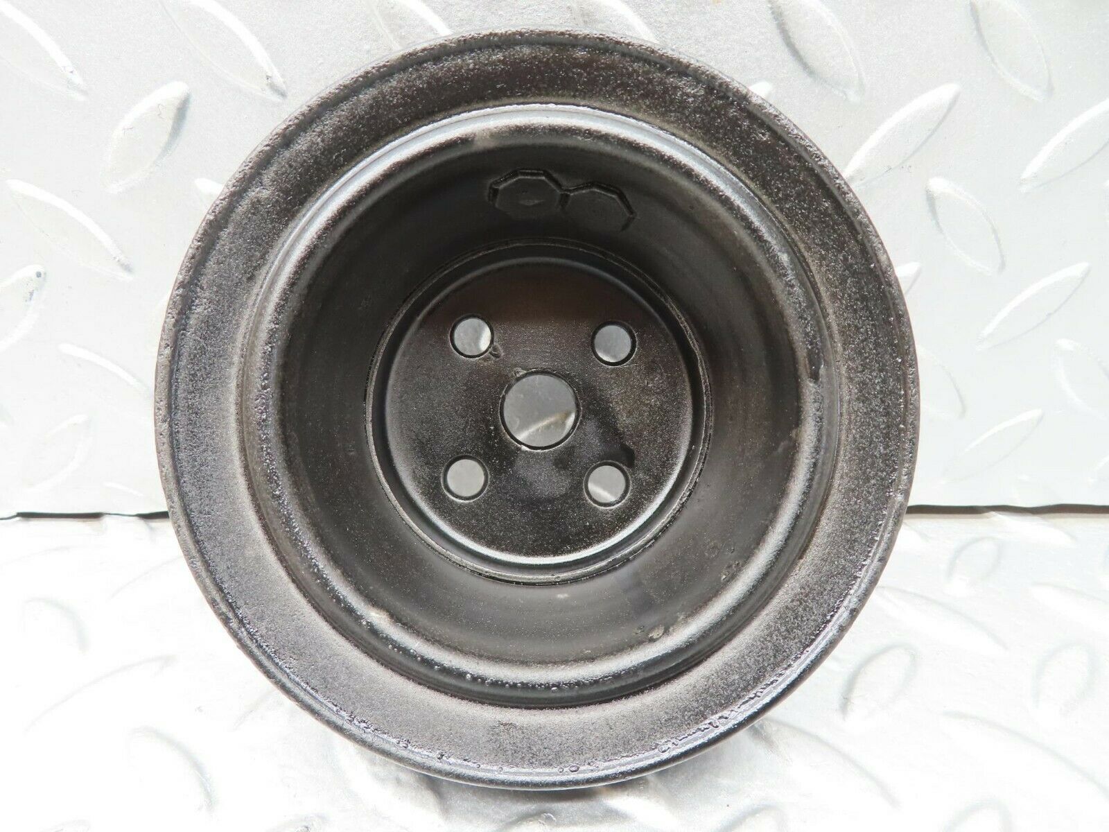 15701 Mercedes-Benz R107 450SL Water Pump Pulley