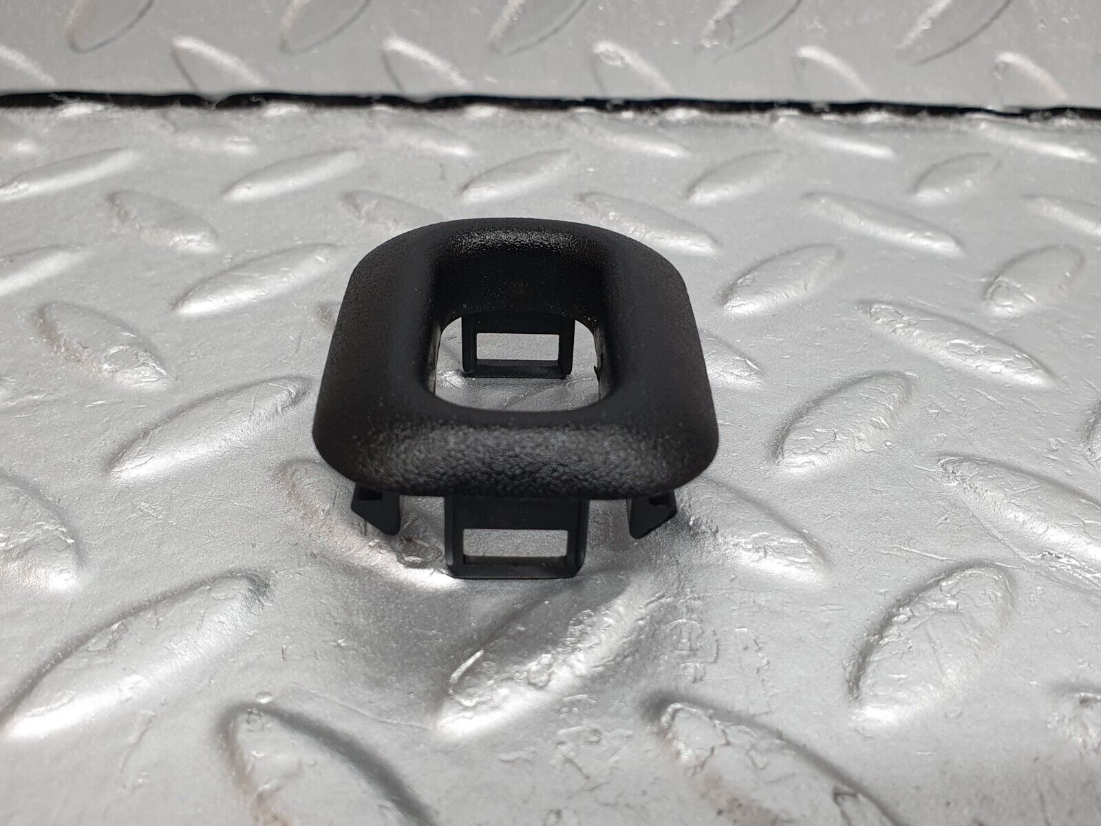 42045 Mercedes-Benz W202 C200 Window Switch Control Button Frame Housing 2028210159