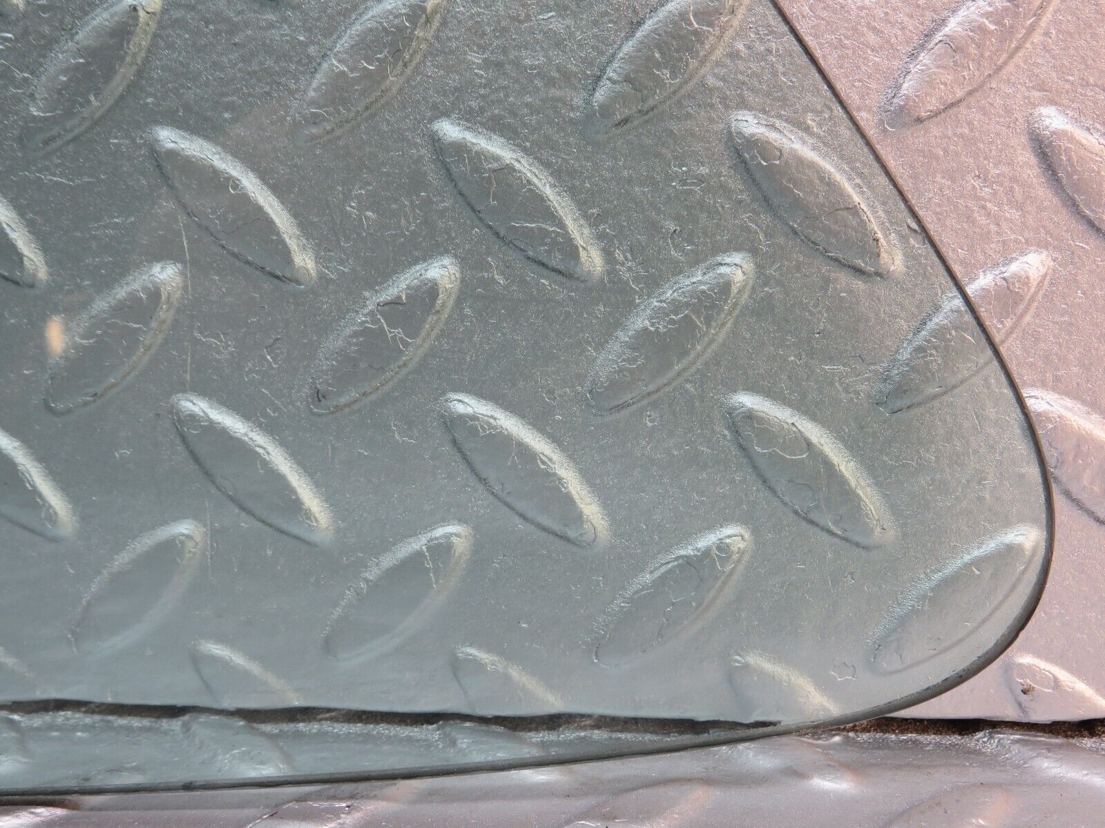 40186 Mercedes-Benz R107 Hardtop Quarter Window Glass Right Side