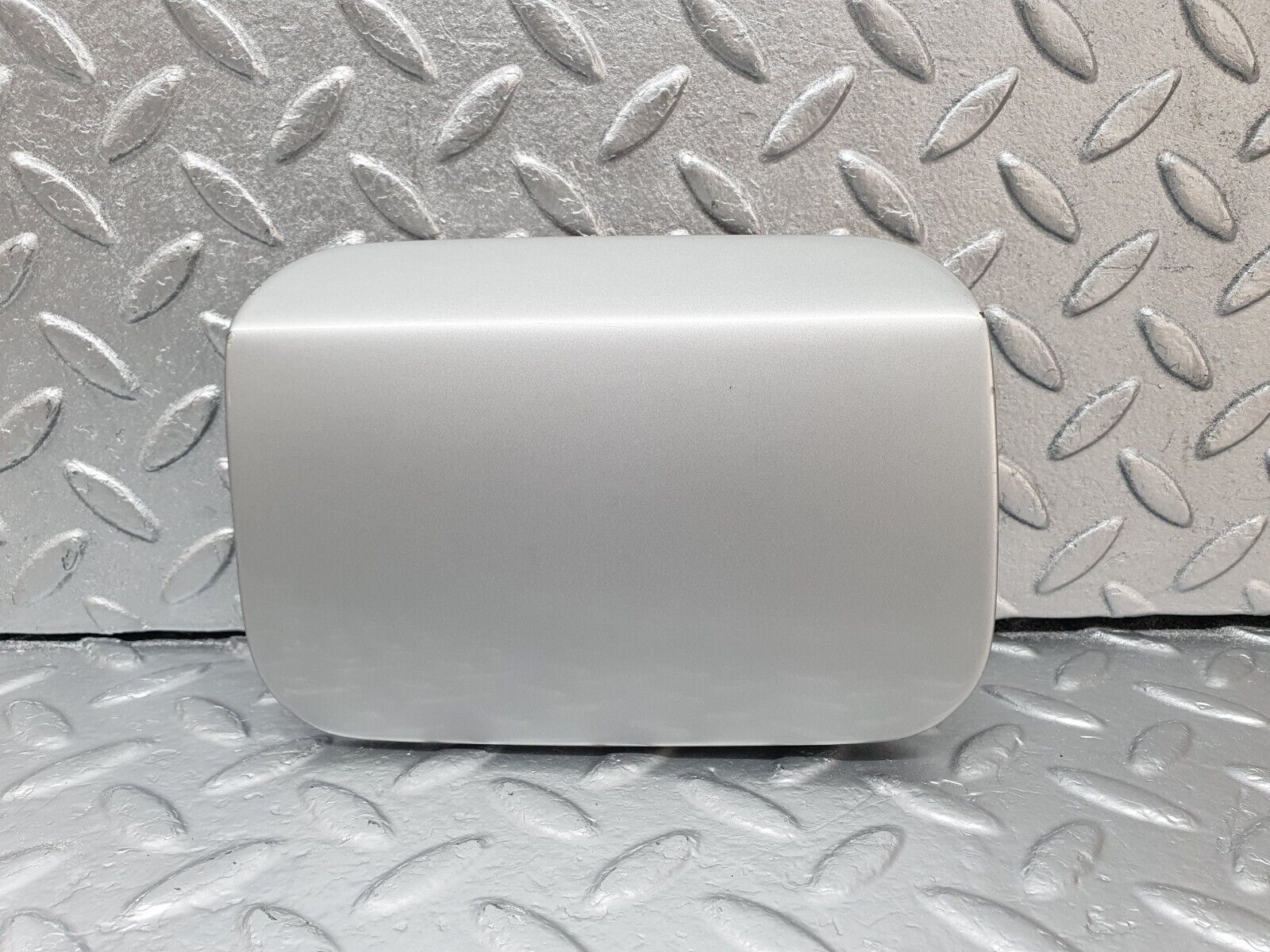 42826 Mercedes-Benz W201 190 2.0L Fuel Tank Flap Cap 2015842839