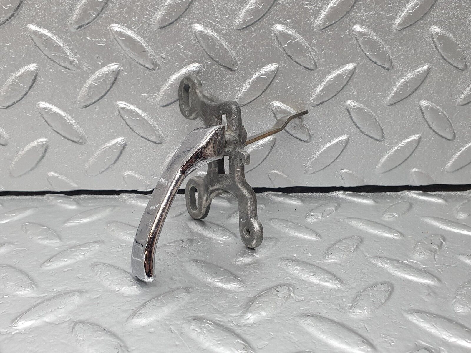 43110 Mercedes-Benz W108 280SE Front Left Interior Door Handle Chrome 1107660319