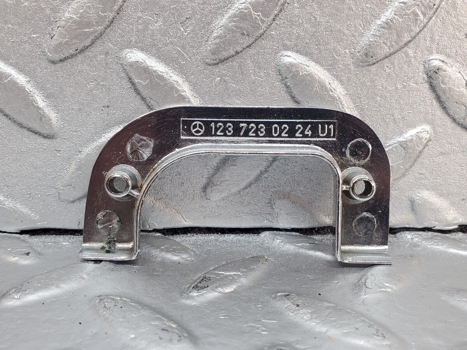 44389 Mercedes-Benz W123 280E Interior Chrome Door Latch Trim Right 1237230224