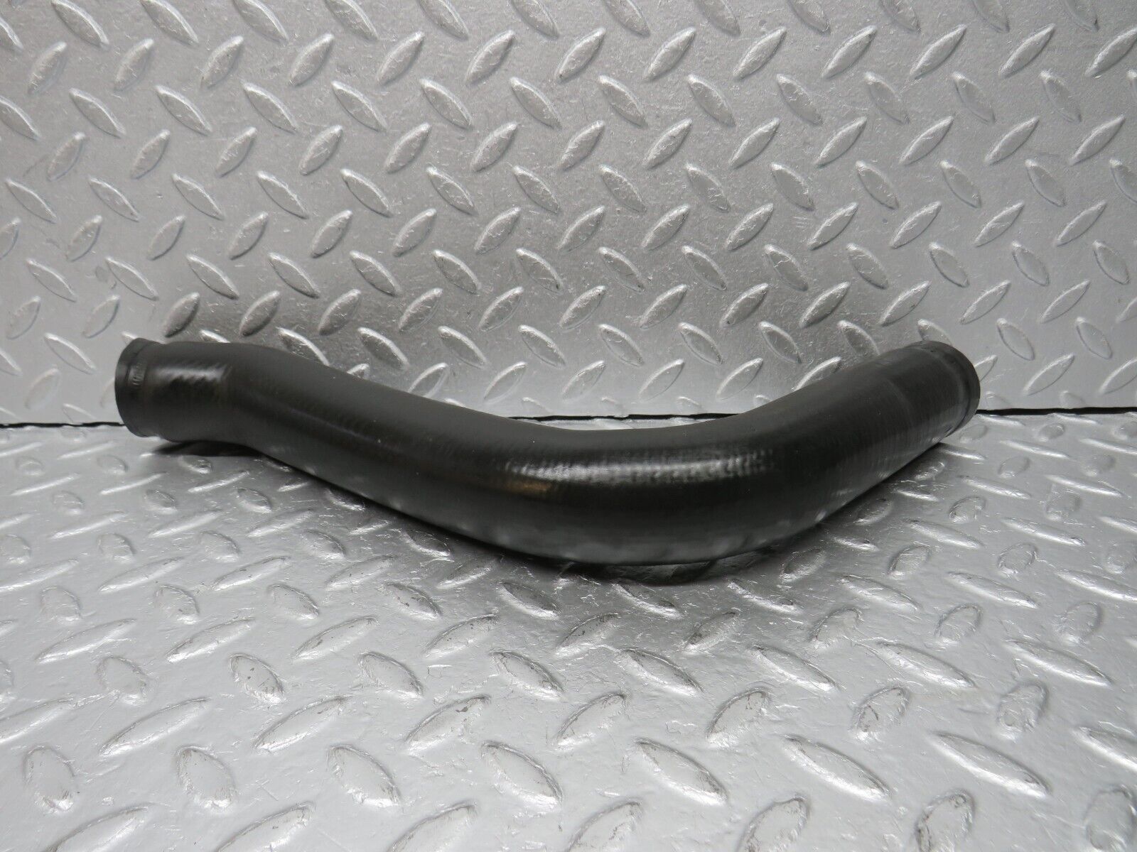 39179 Mercedes-Benz R107 500SL Lower Radiator Hose Pipe 1075011482