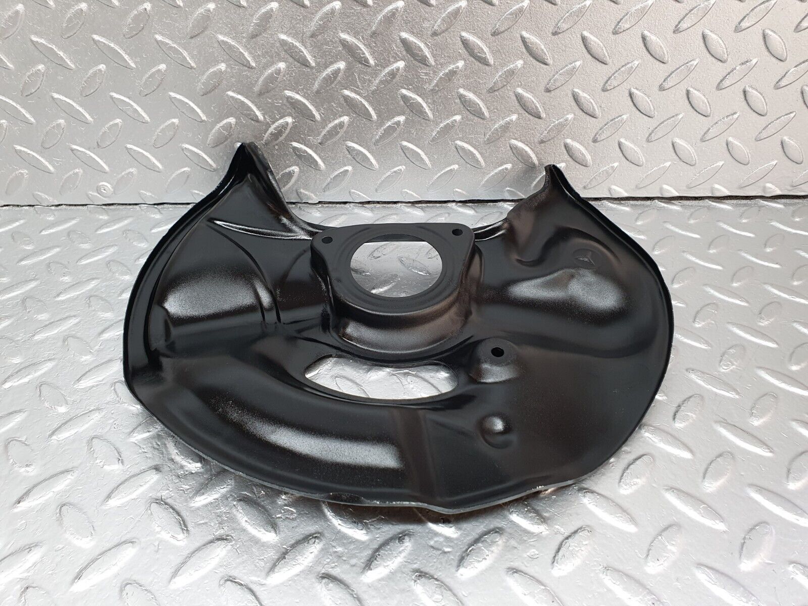 41894 Mercedes-Benz W202 C200 Front Left Brake Disc Protection Plate