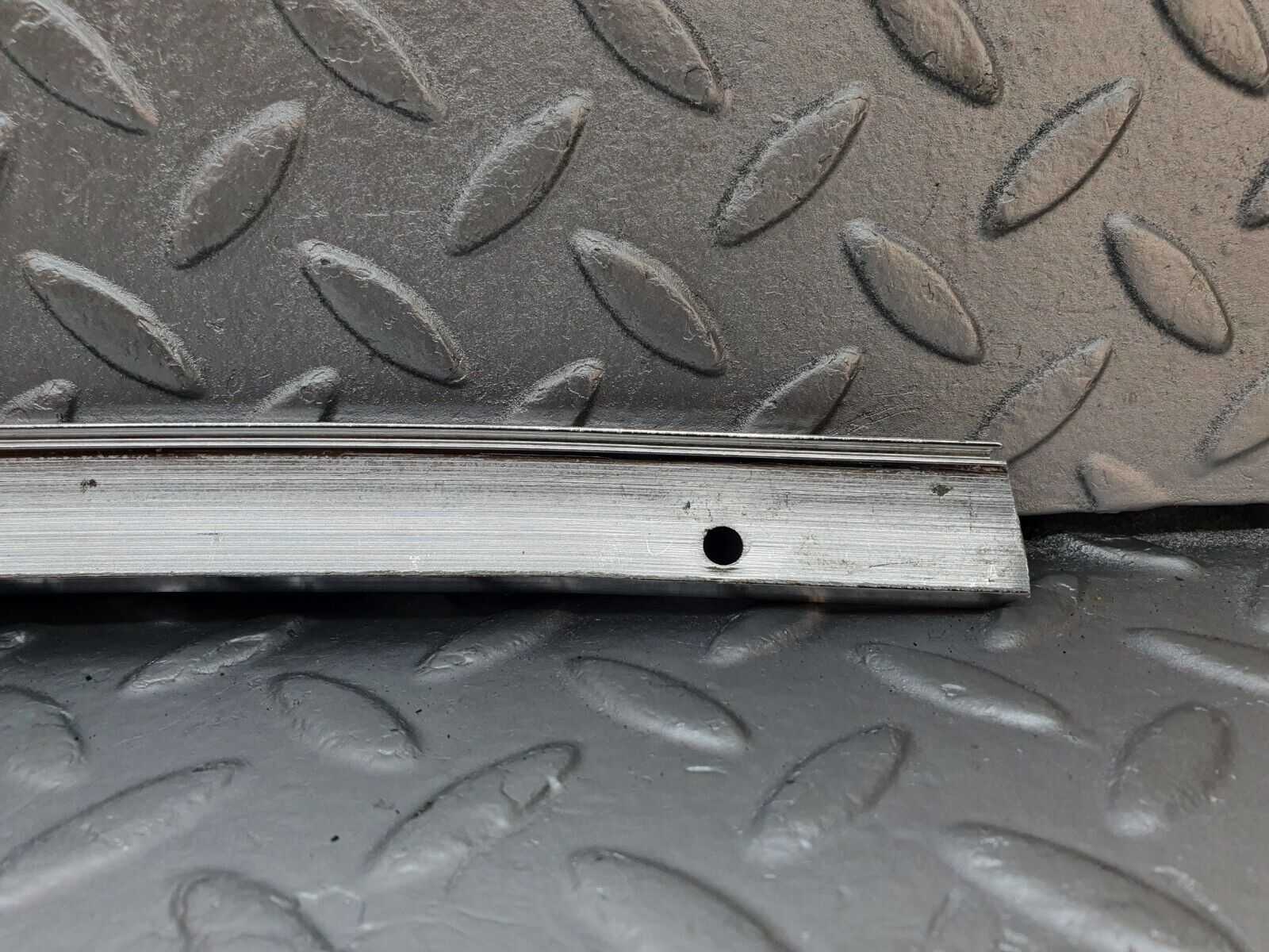 43039 Mercedes-Benz R107 Hardtop B Pillar Chrome Trim Left Side