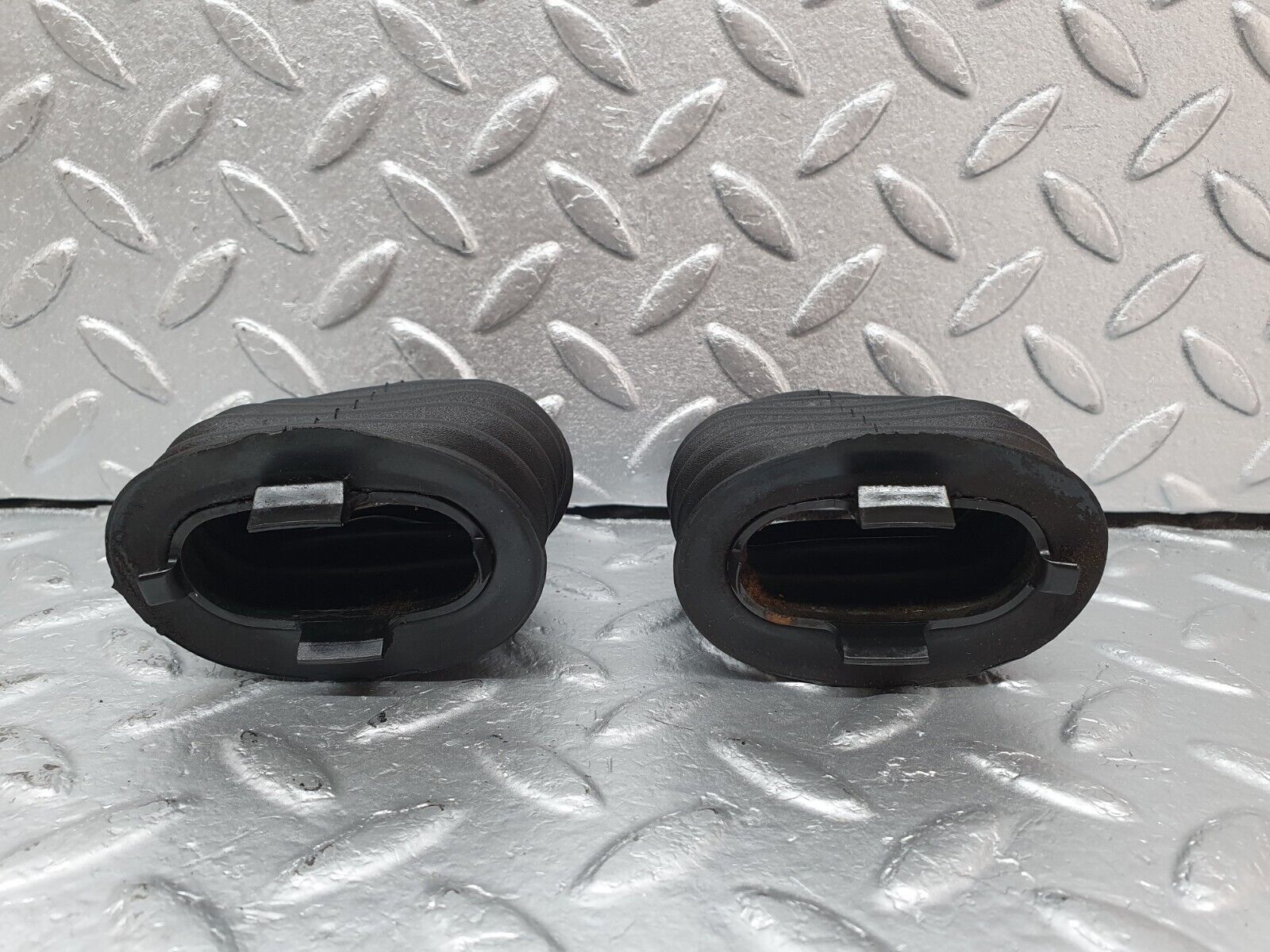 41608 Mercedes-Benz W124 200E Rear Door Wire Protector Rubber 1268210597