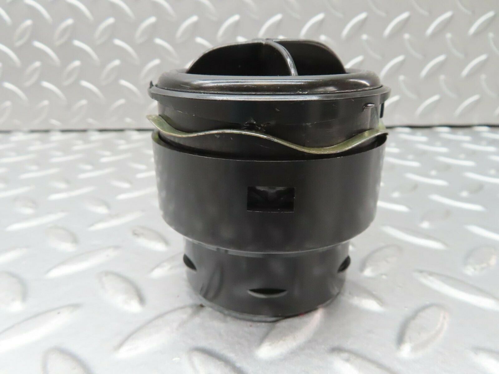 15601 Mercedes-Benz R107 450SL Dashboard Air Vent