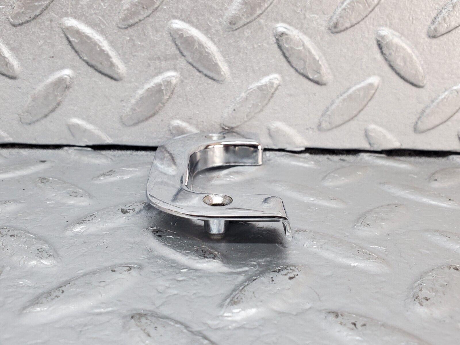 44389 Mercedes-Benz W123 280E Interior Chrome Door Latch Trim Right 1237230224