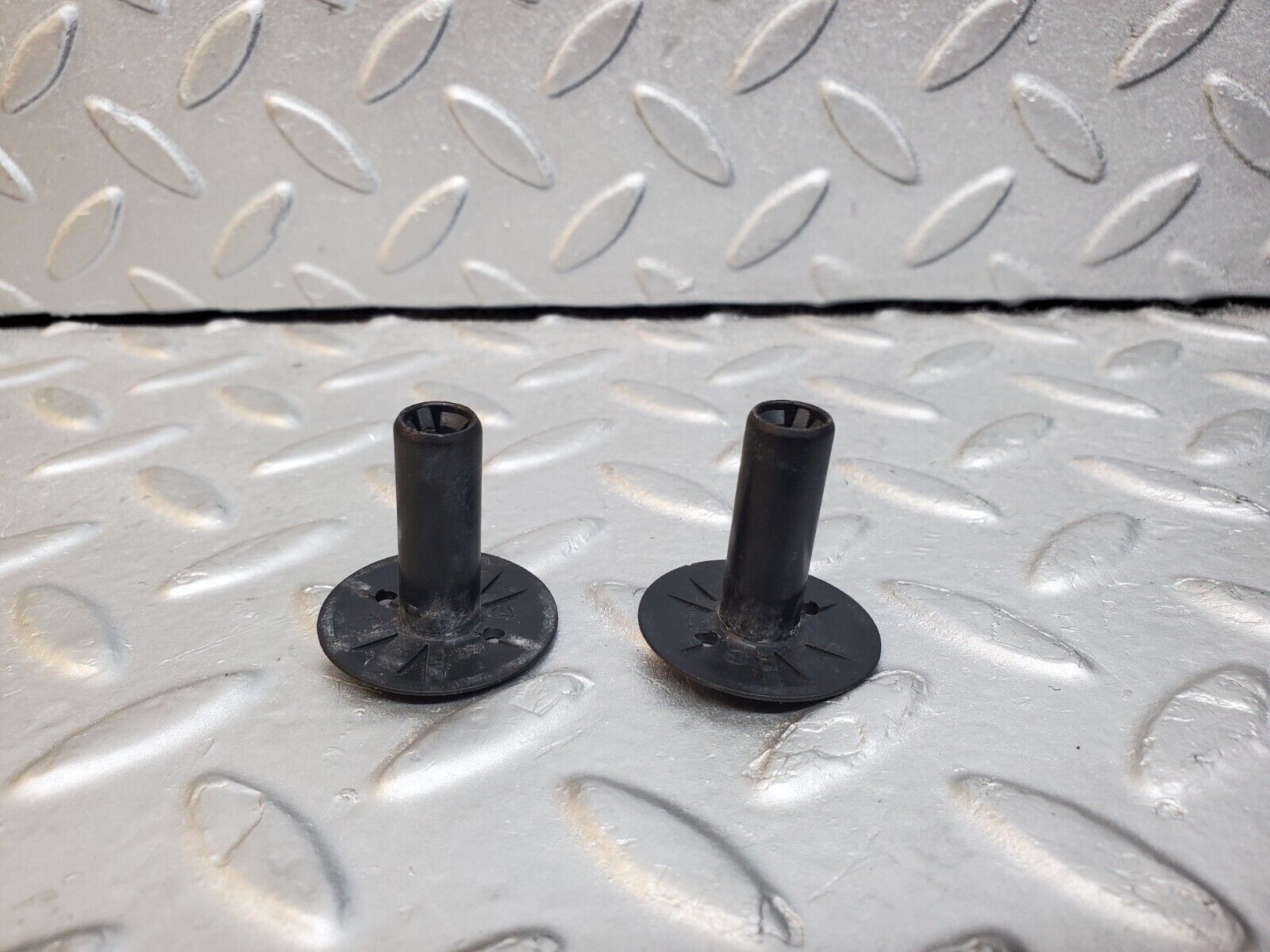 45627 Mercedes-Benz W126 420SE Foot Well Panel Left Side 1266840537