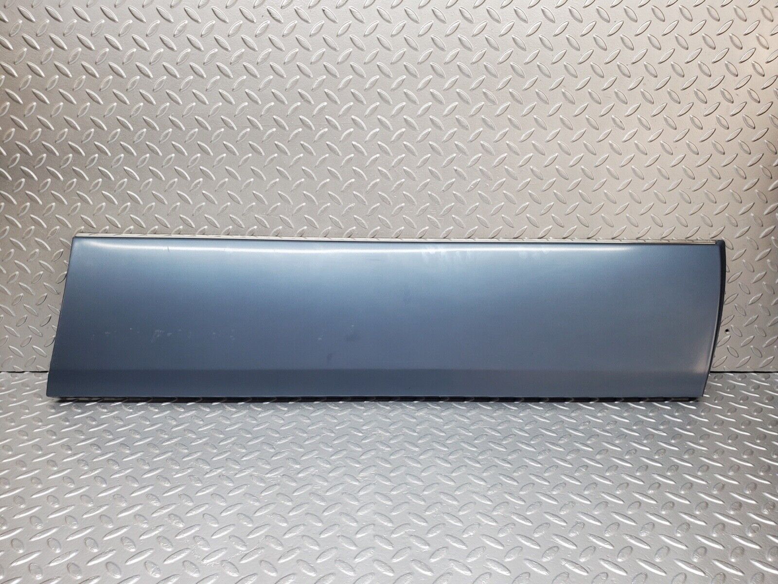 44642 Mercedes-Benz W124 220E Front Right Door Lower Trim 1246901640