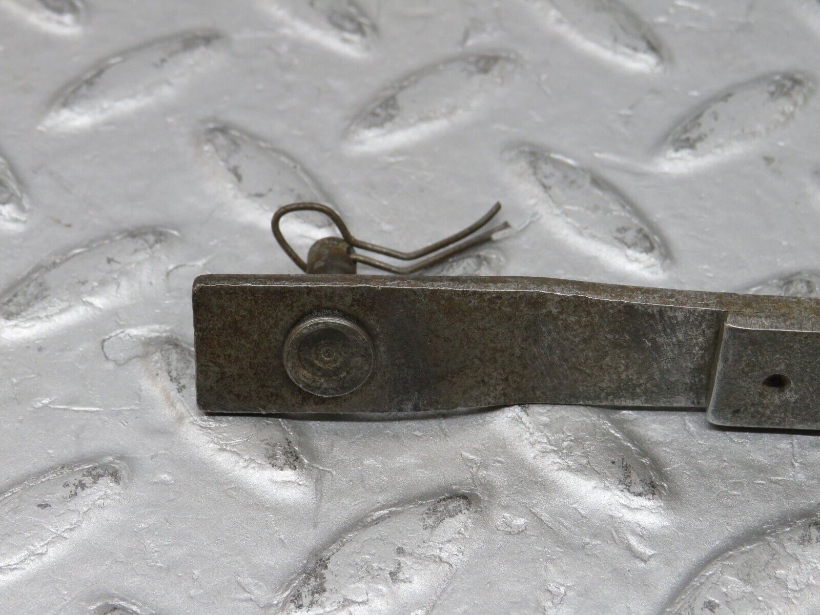 36418 Mercedes-Benz R107 450 Automatic Gearbox Linkage Bracket 722.002