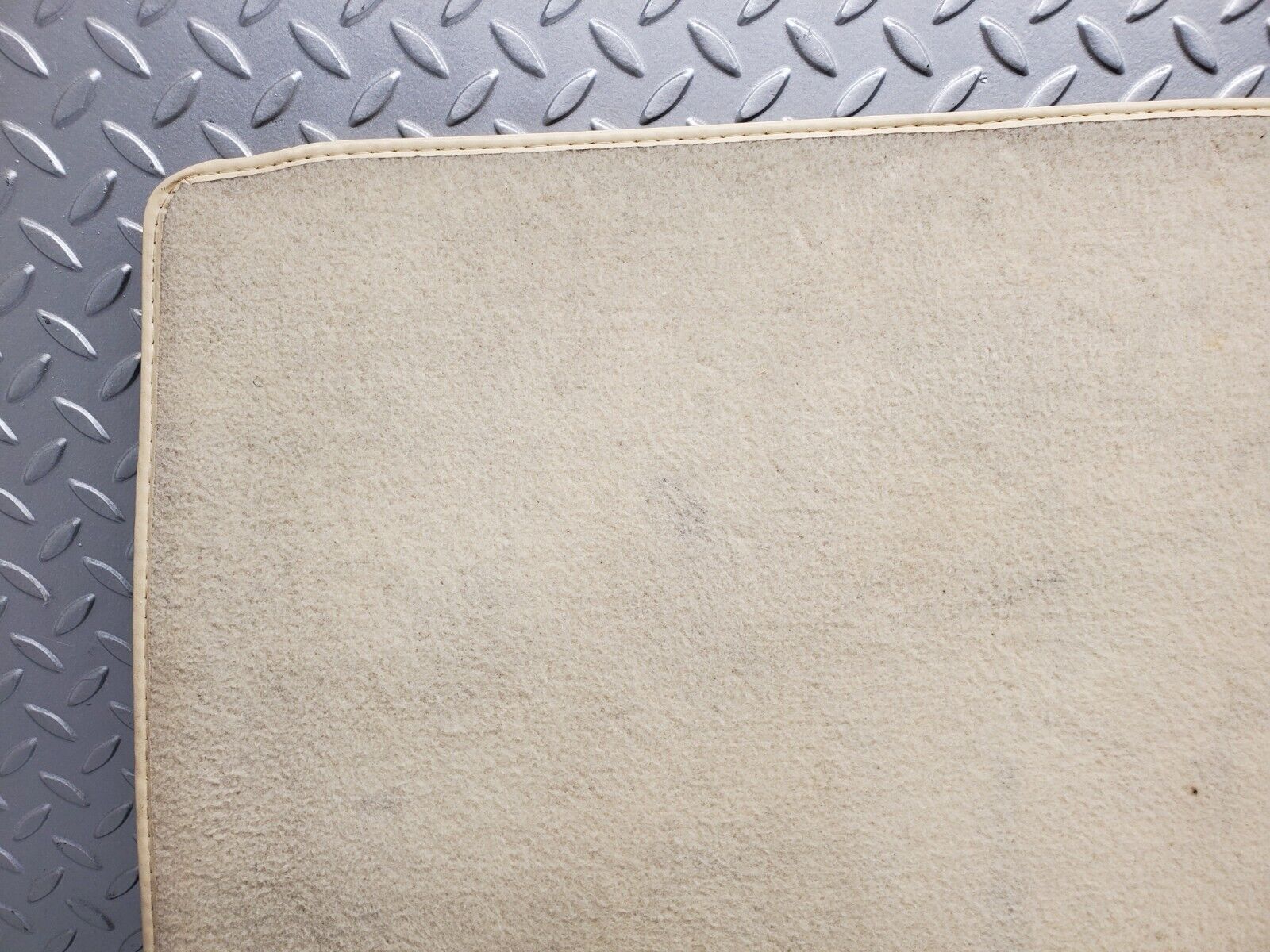 46865 Mercedes-Benz R129 320SL Coupe Trunk Boot Floor Carpet Beige 1296800242