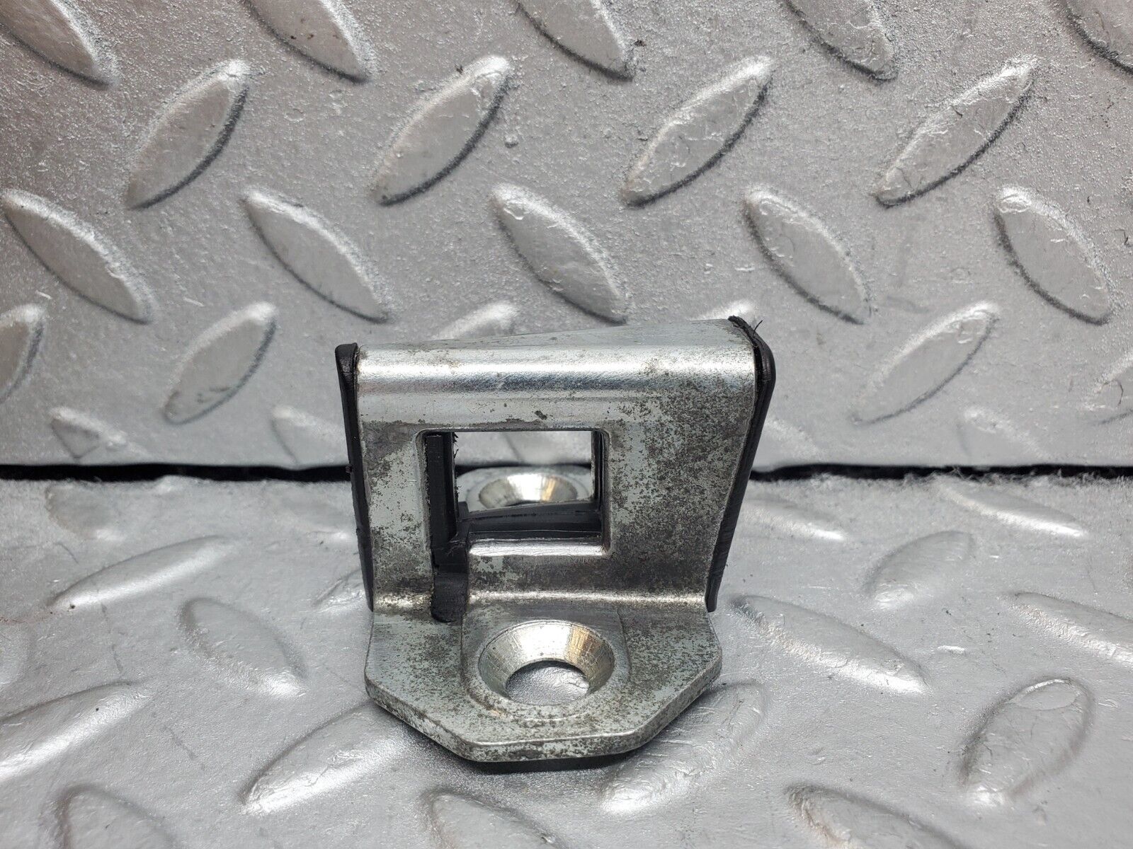 44789 Mercedes-Benz W124 220E Door Lock Latch