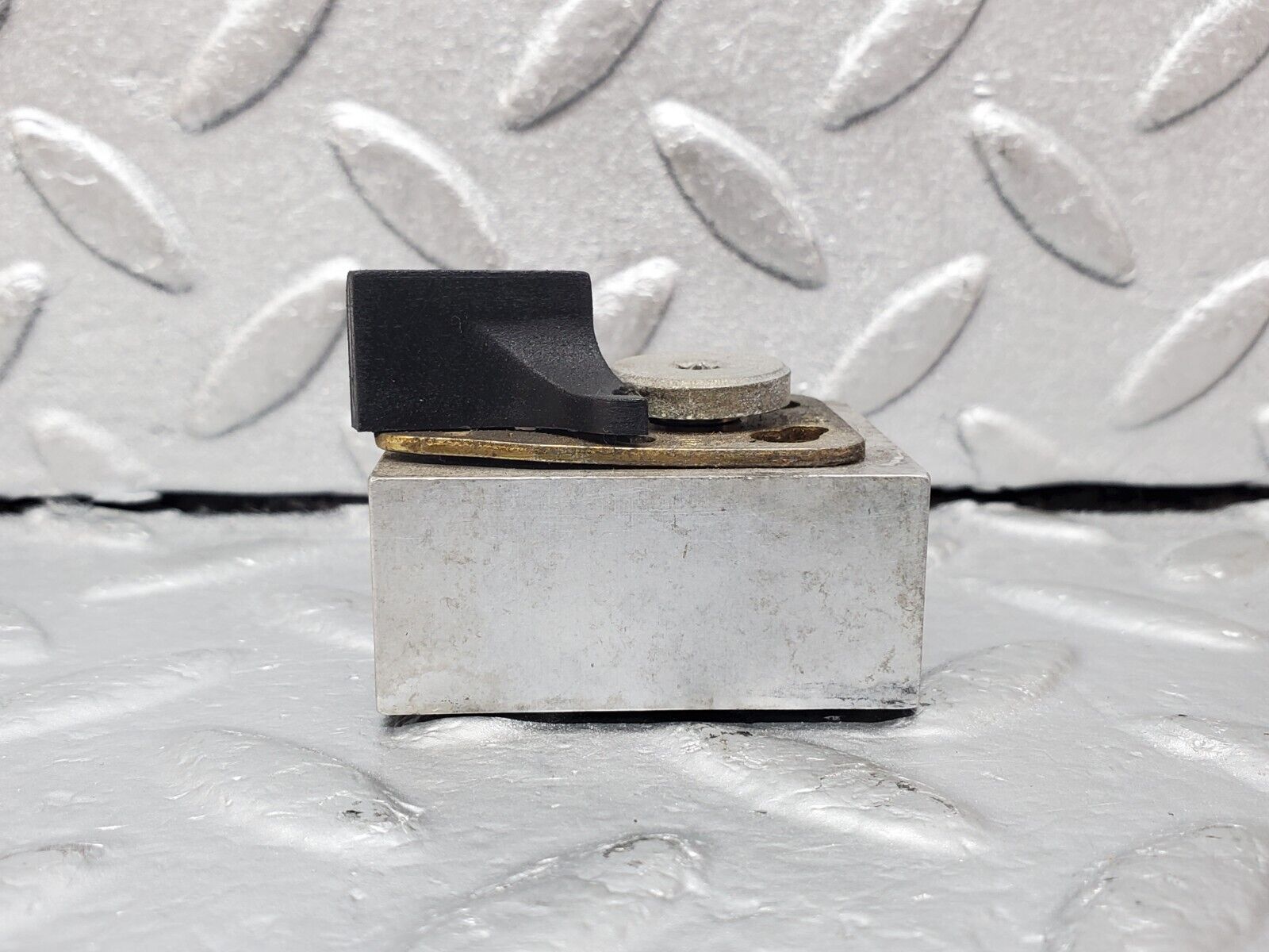 45323 Mercedes-Benz R129 300SL Coupe Soft Top Hydraulic Valve