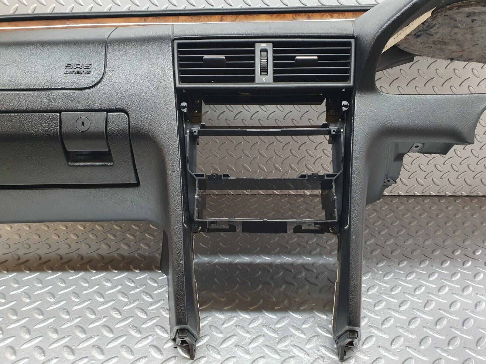 41837 Mercedes-Benz W202 C200 Dashboard Black