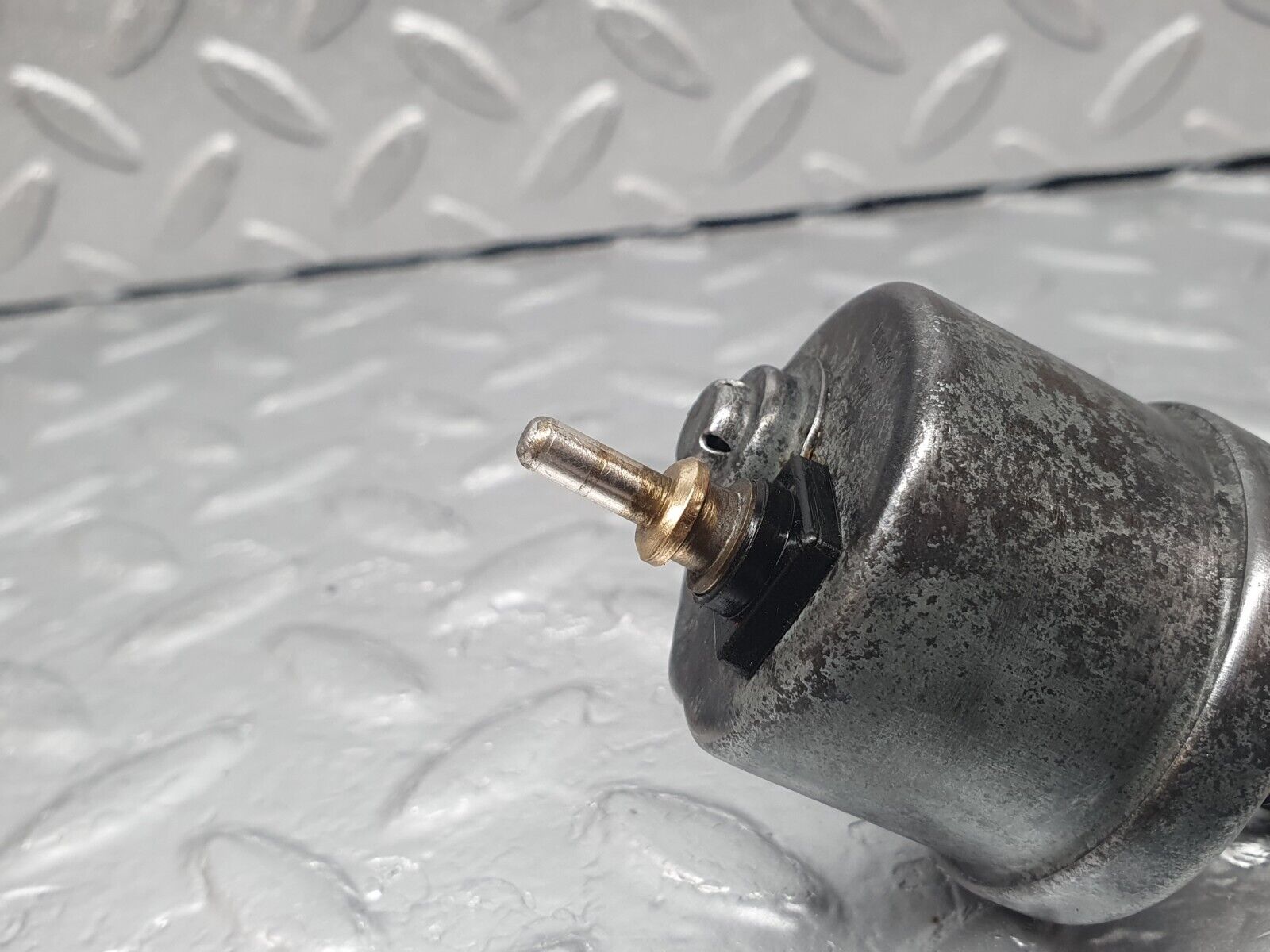 43536 Mercedes-Benz C126 380SEC Coupe Oil Pressure Sensor 0055421817