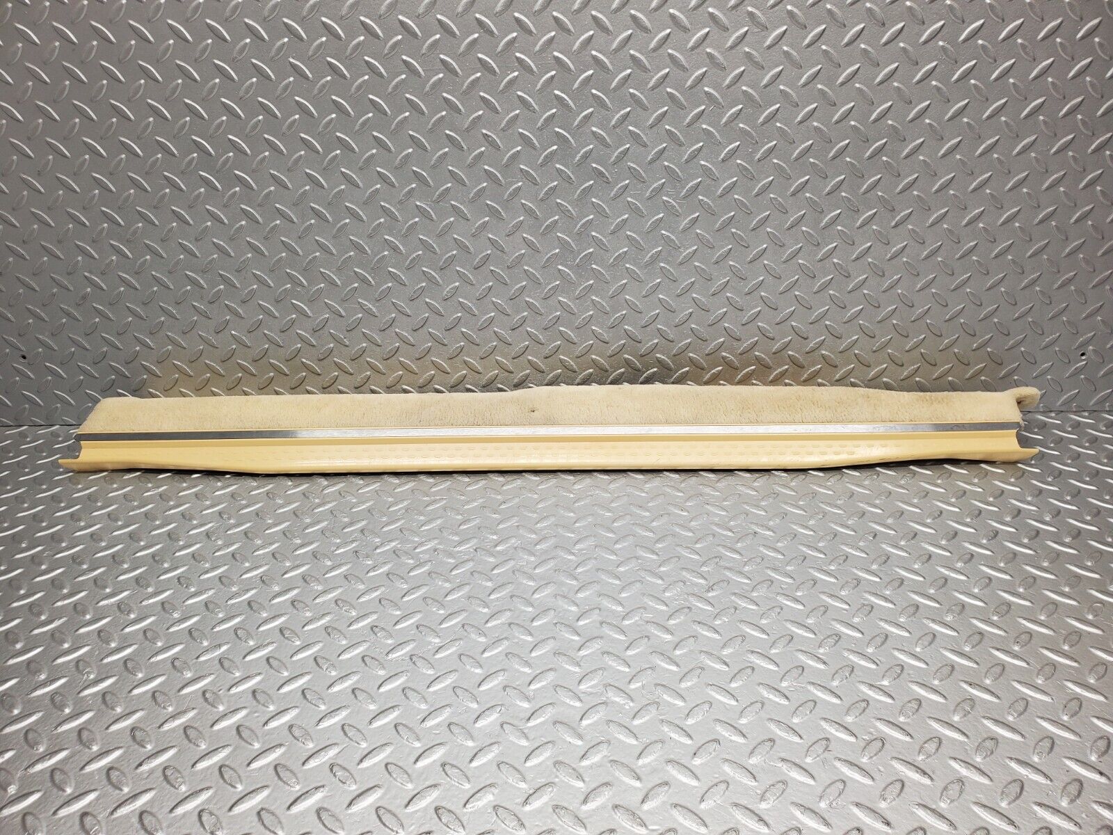 46815 Mercedes-Benz R129 320SL Coupe Right Door Sill Trim Beige 1296800235