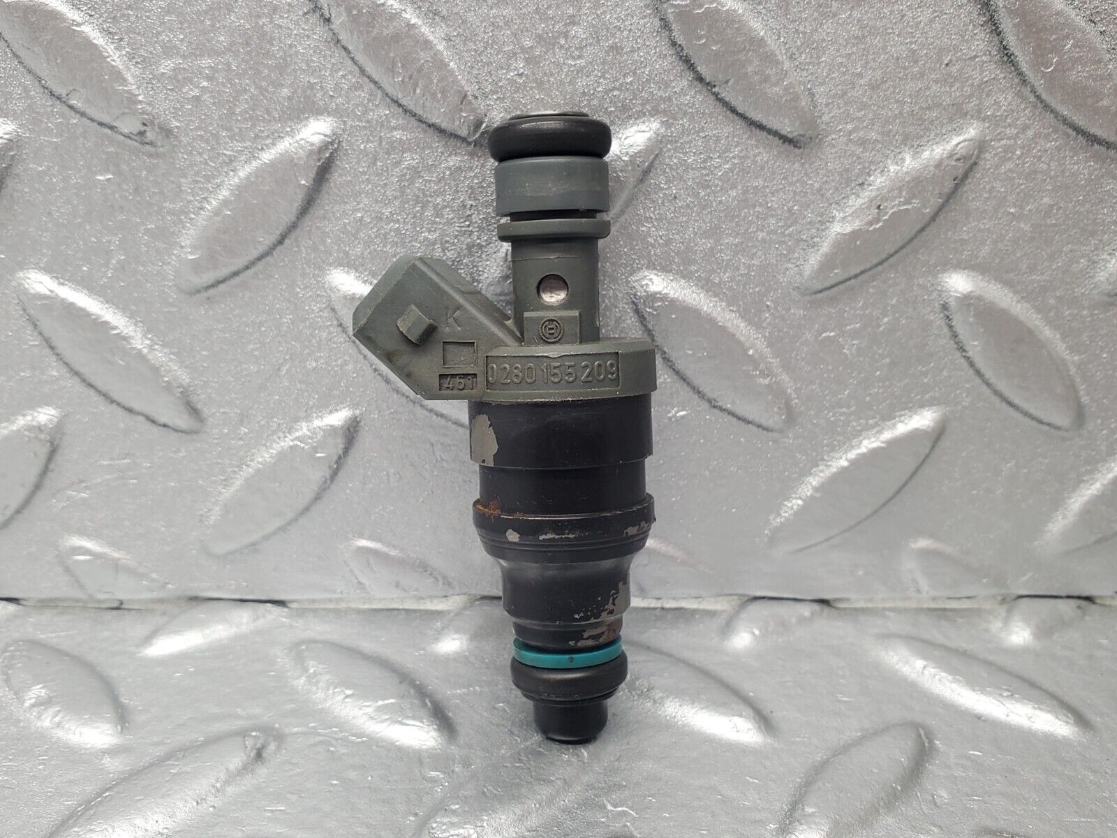 46241 Mercedes-Benz W124 280E Fuel Injector Bosch 0280155209 0000787323