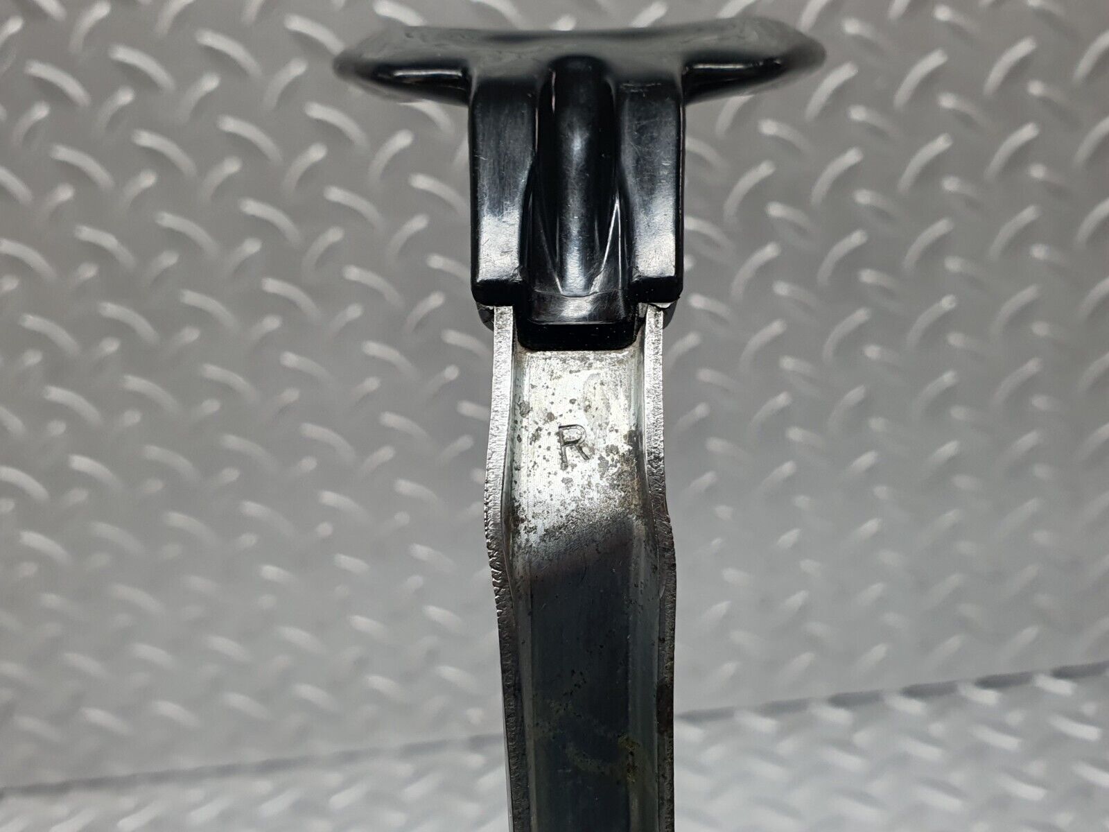 43334 Mercedes-Benz W108 280SE Front Right Seat Sliding Adjust Handle