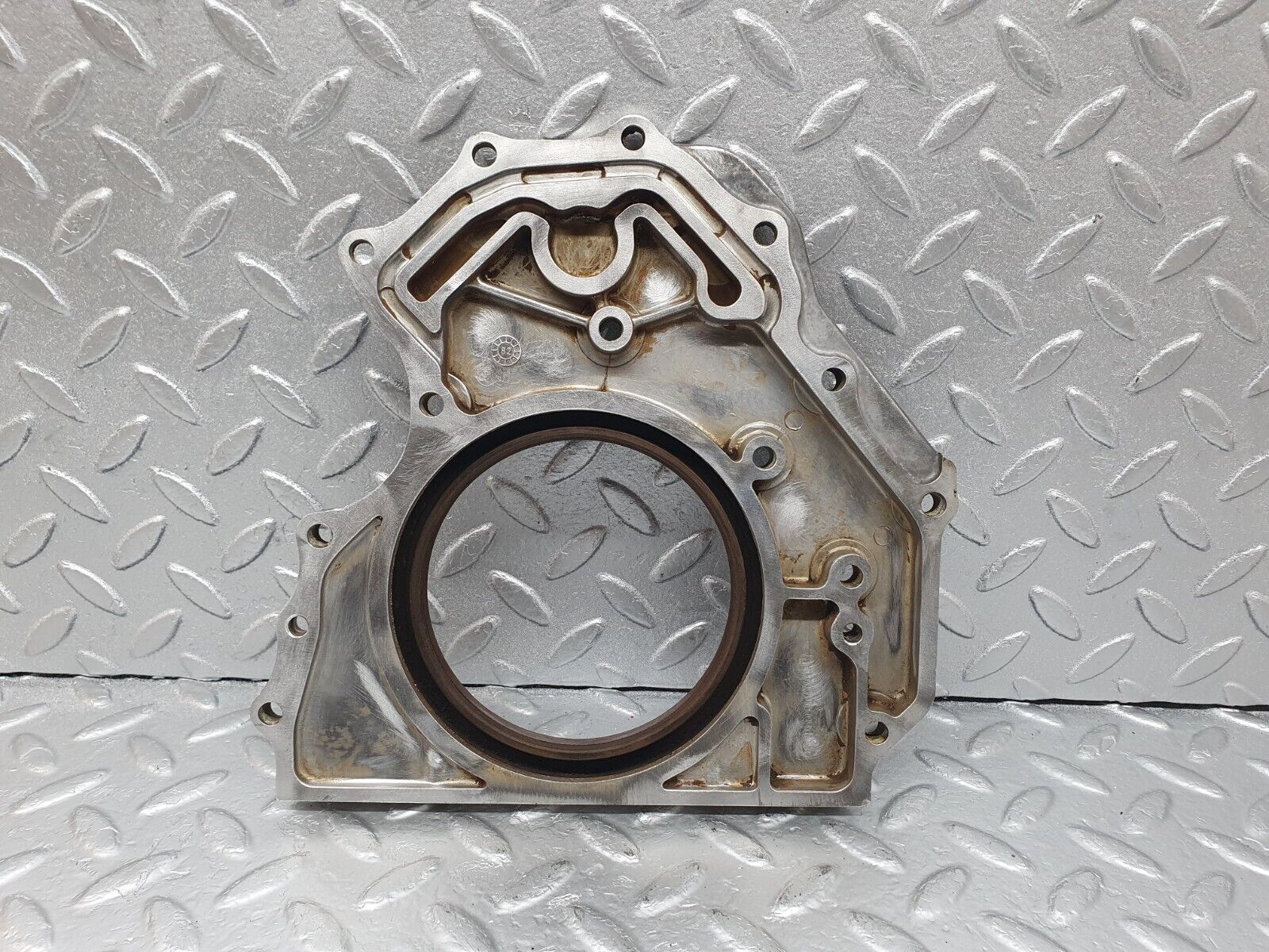 43599 Mercedes-Benz C126 380SEC Coupe Crankshaft Rear Sealing Cover 1170110008