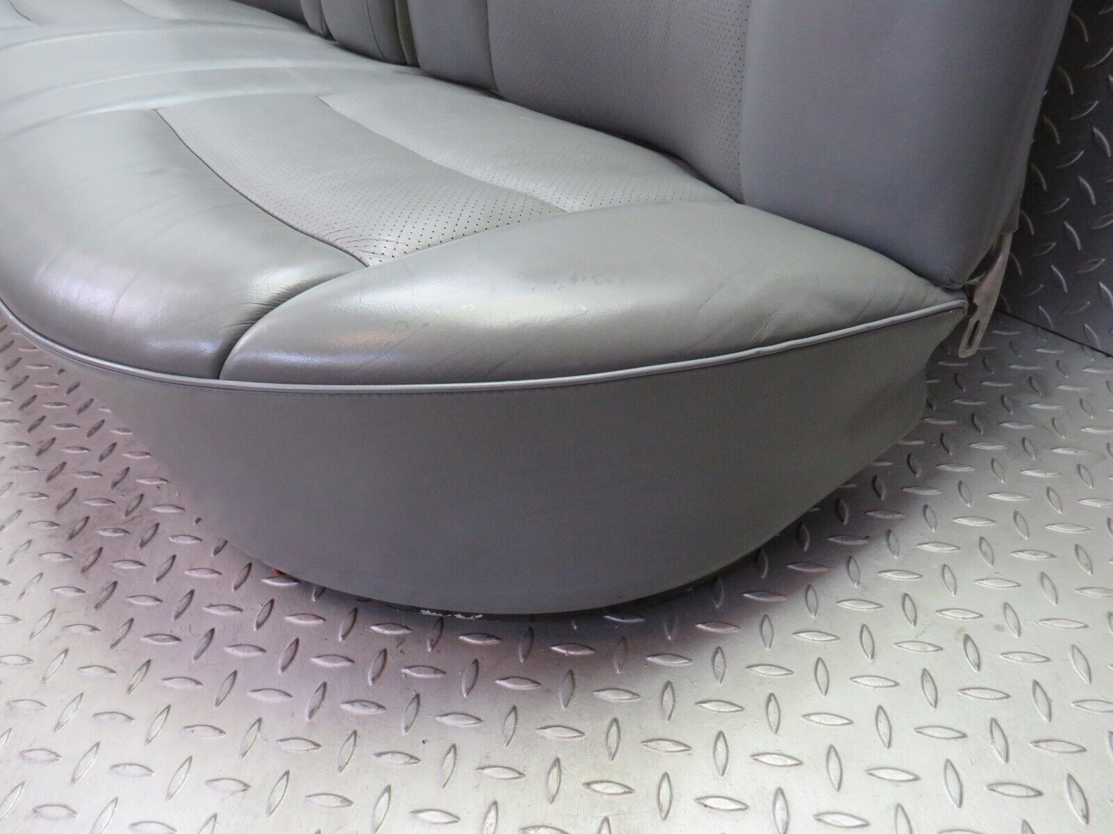 42911 Mercedes-Benz W126 420SE Rear Seat Leather Grey 1269202750 1269202716