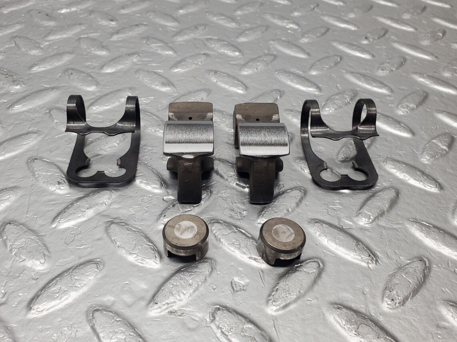 46608 Mercedes-Benz C123 280CE Coupe Valve Rocker Arm With Spring And Tappet