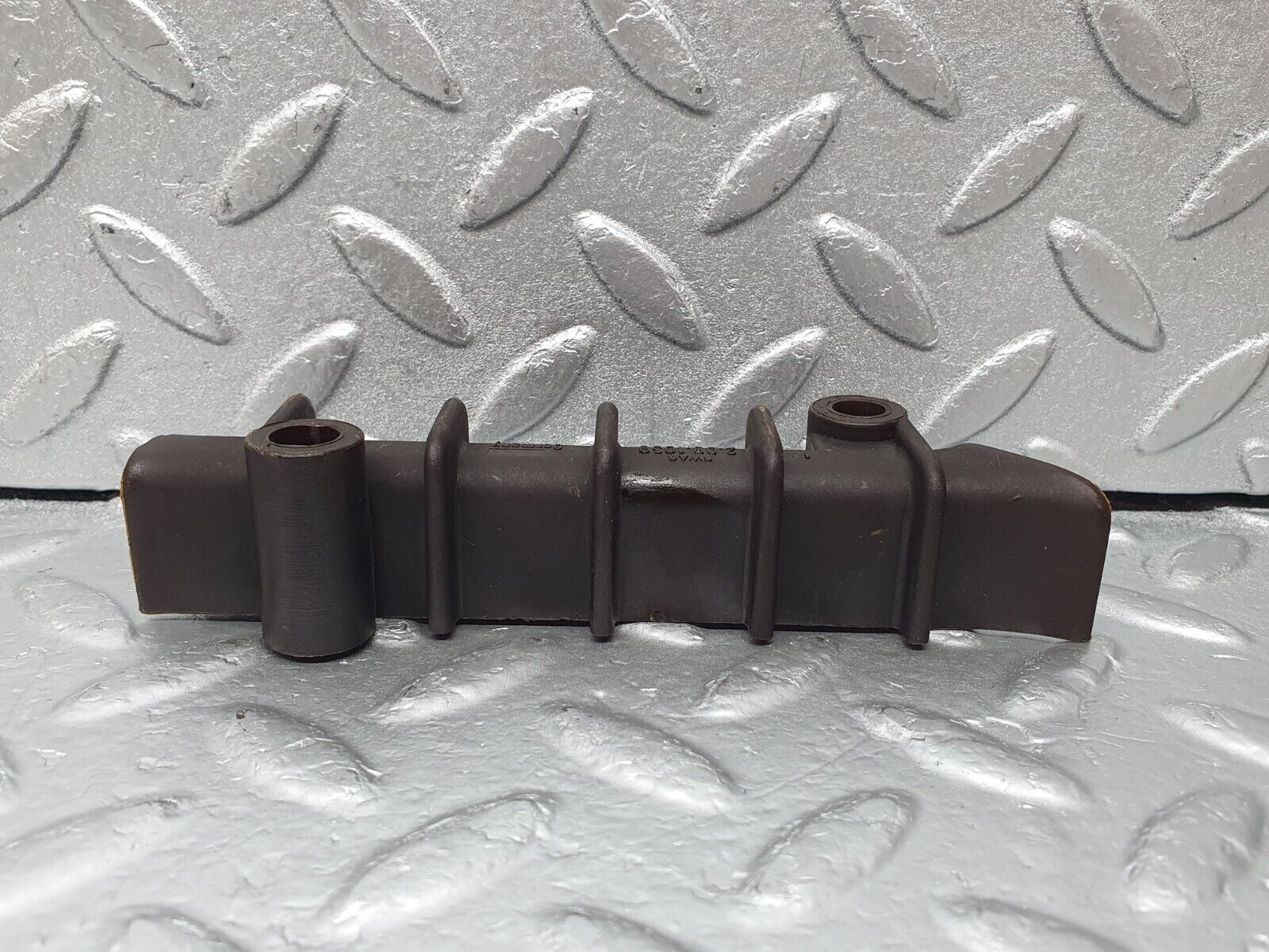 44067 Mercedes-Benz C123 230CE Coupe Timing Chain Guide Rail 2.09.1059