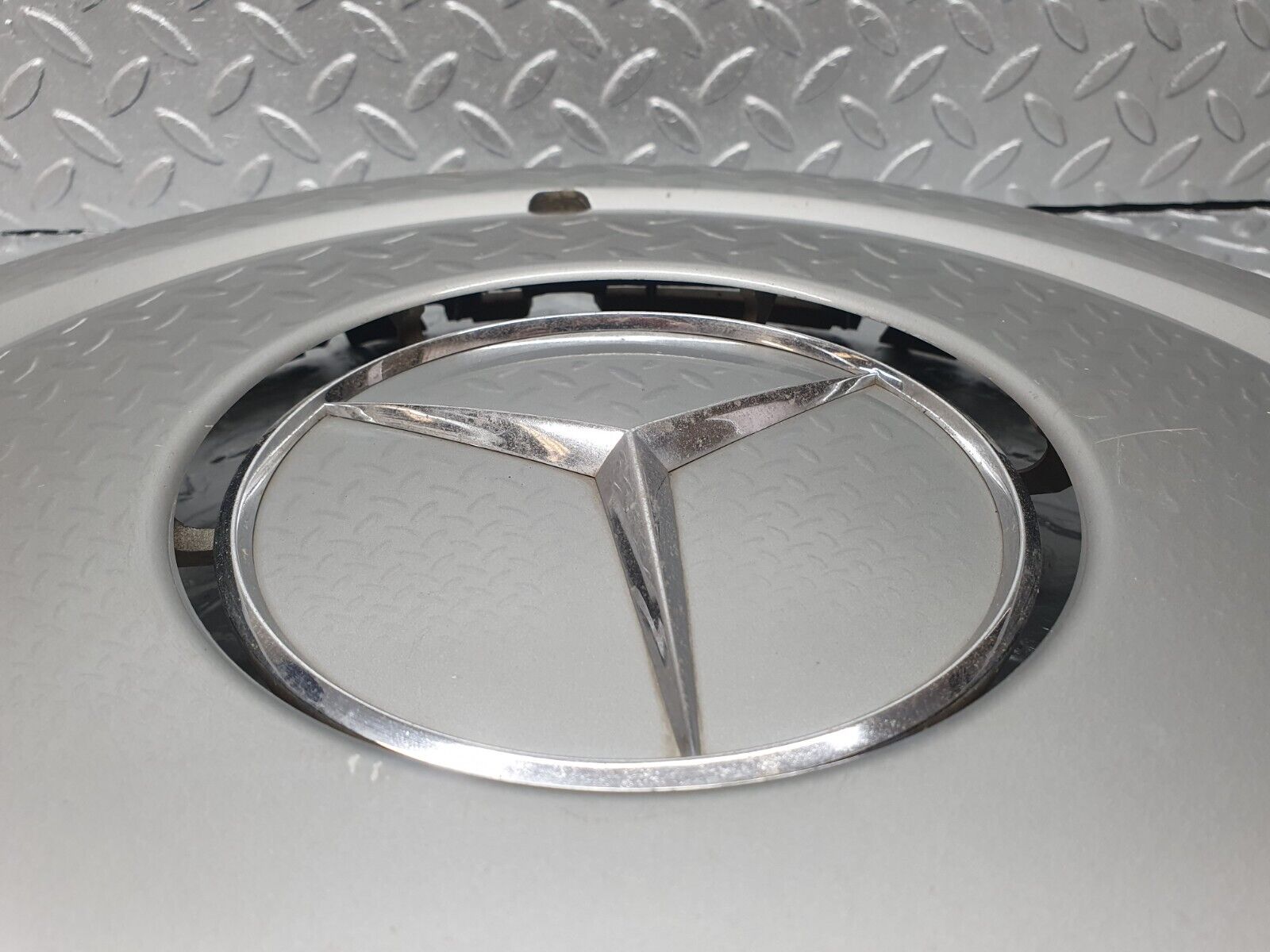 42878 Mercedes-Benz W201 190 2.0L Wheel Trim Hub Cap 14" 2014010324