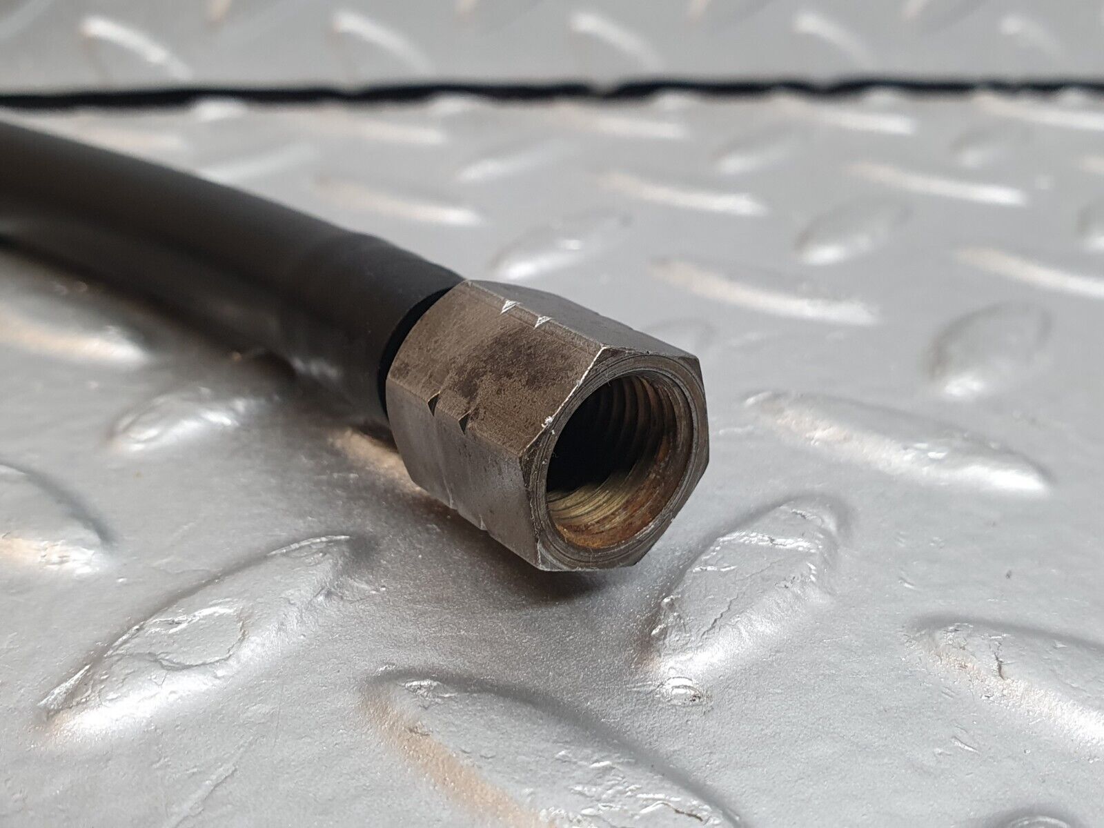 41979 Mercedes-Benz W202 C200 Fuel Injector Rail Hose Pipe