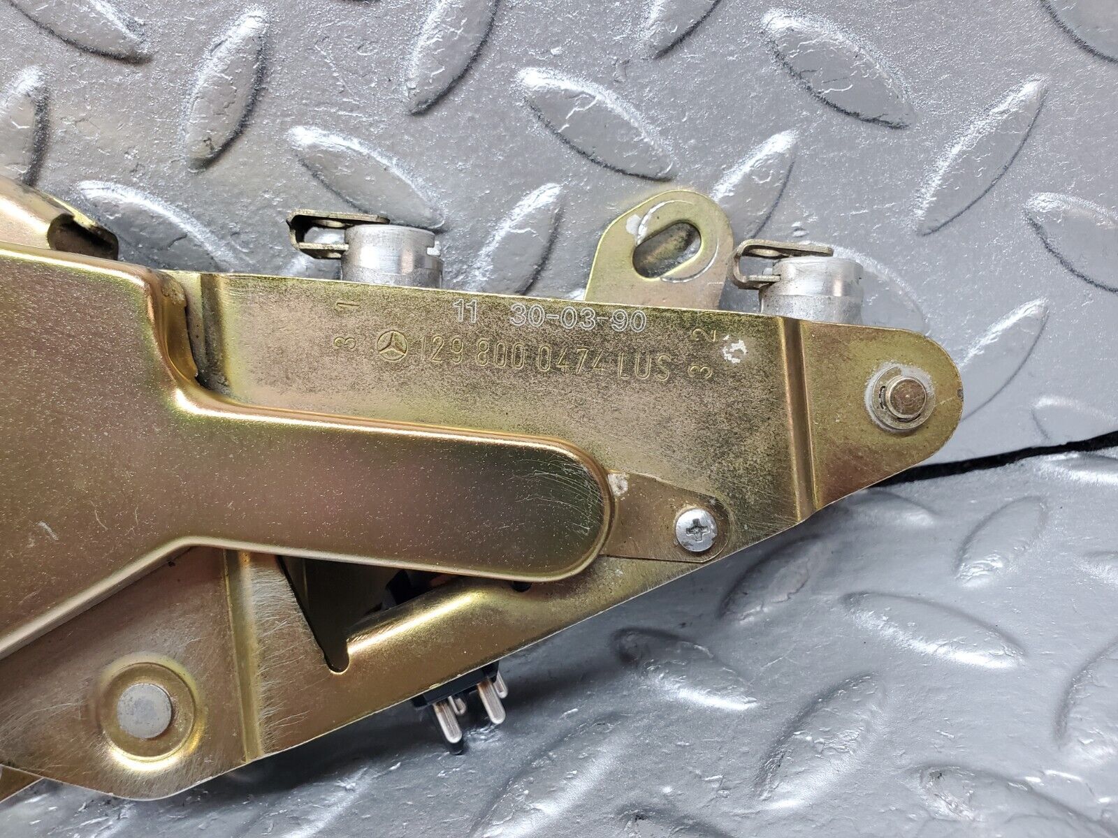 44980 Mercedes-Benz R129 300SL Coupe Roof Lock Right Side 1298000474