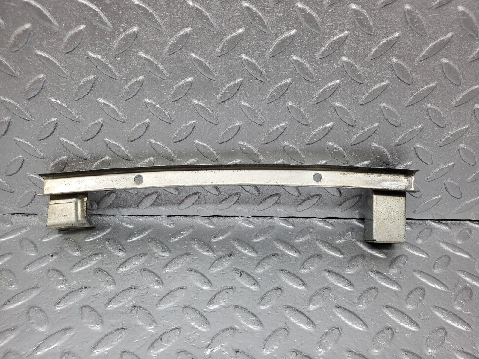 45816 Mercedes-Benz W126 420SE Rear Left Window Channel