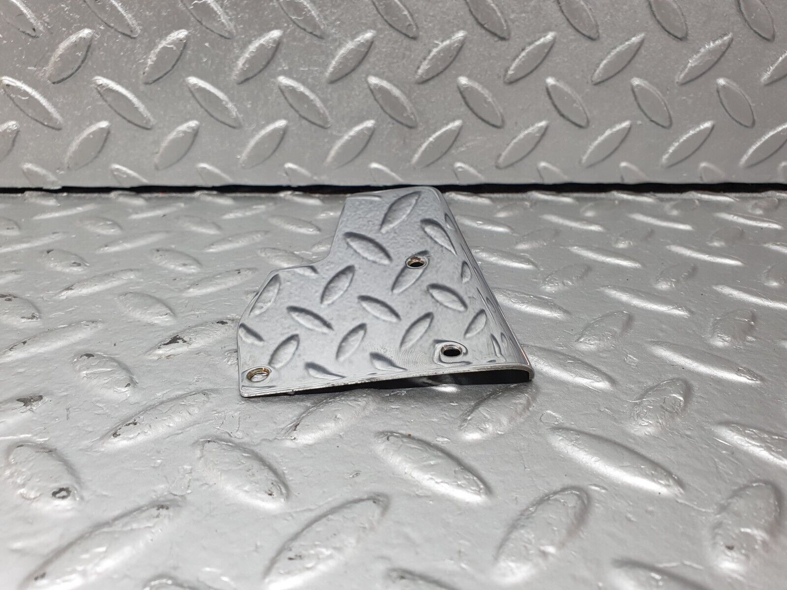 42515 Mercedes-Benz R129 320SL Coupe Left Door Chrome Cover