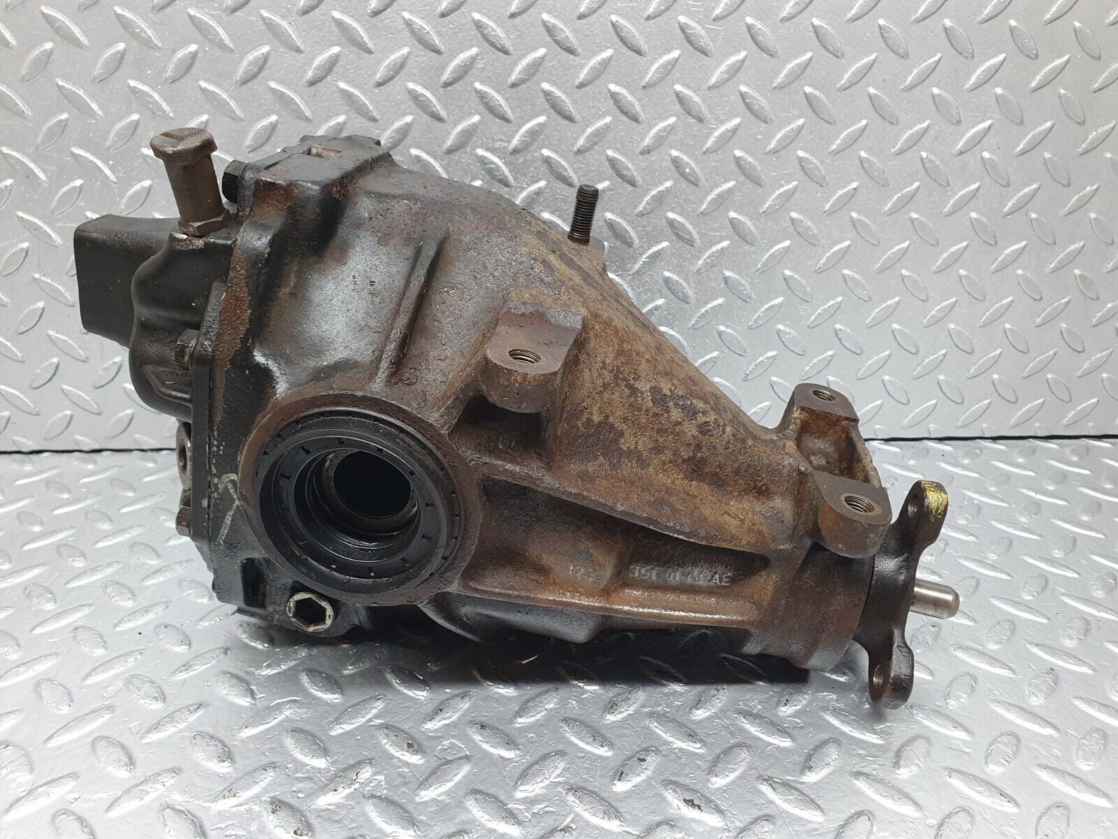 44206 Mercedes-Benz C123 230CE Coupe Rear Differential Ratio 3.58 1233510101