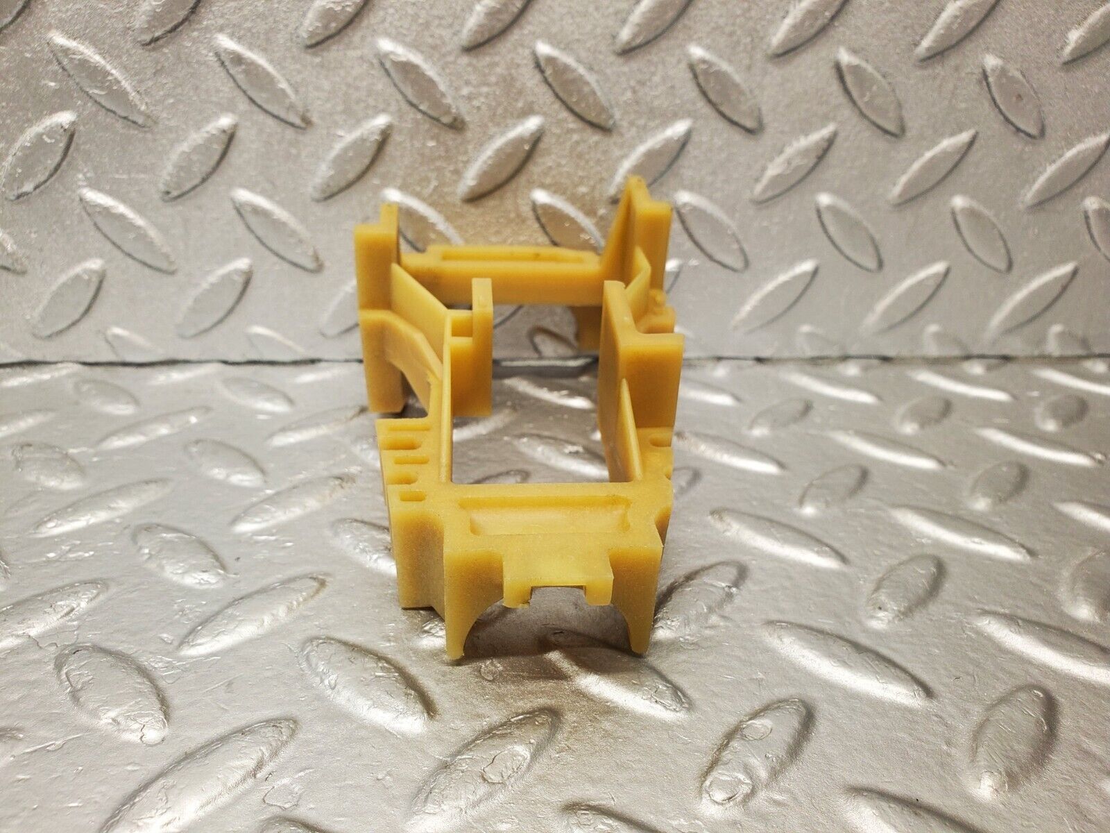 46689 Mercedes-Benz C123 280CE Coupe Automatic Gearbox Support Bracket 722.309 1262770940 1262770740