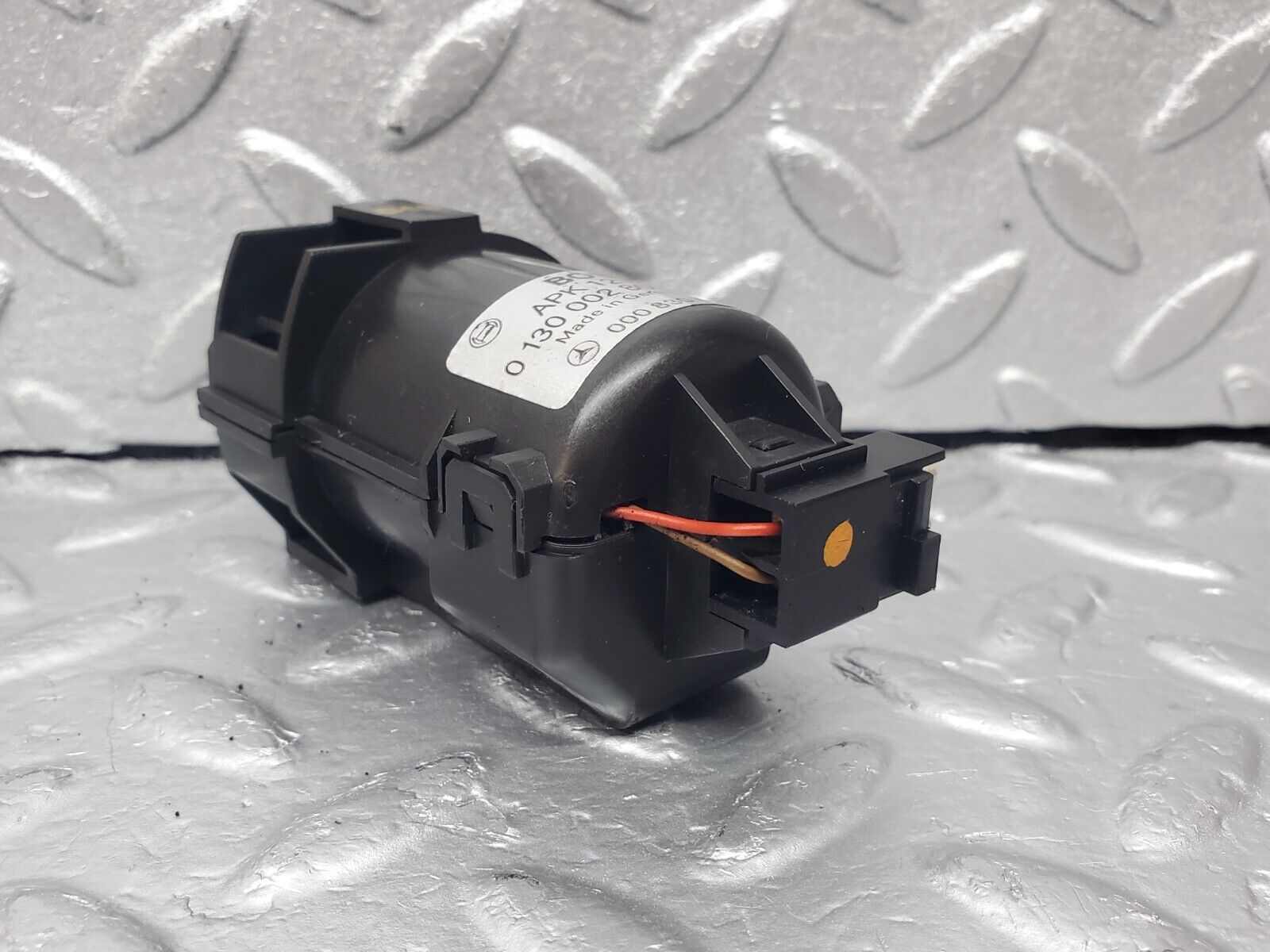 45542 Mercedes-Benz W126 420SE Temperature Sensor Bosch 0130002806 0008306108