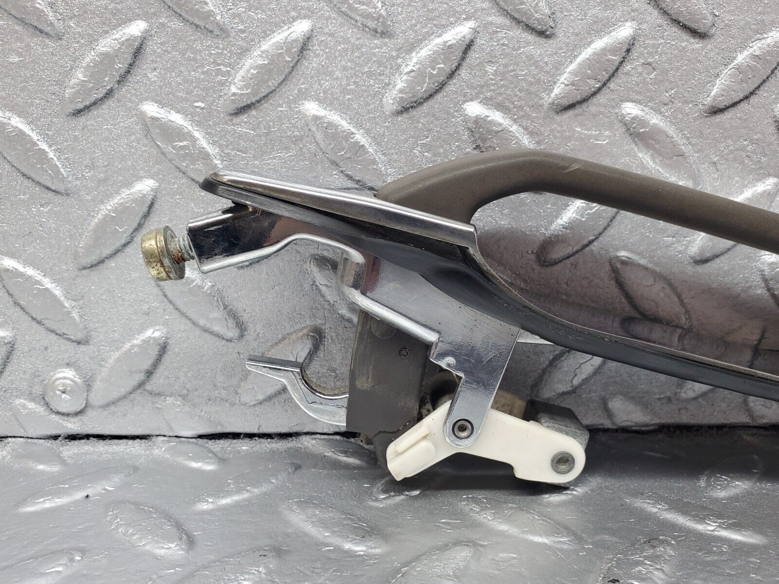 45646 Mercedes-Benz W126 420SE Rear Right Door Exterior Handle 1267600059