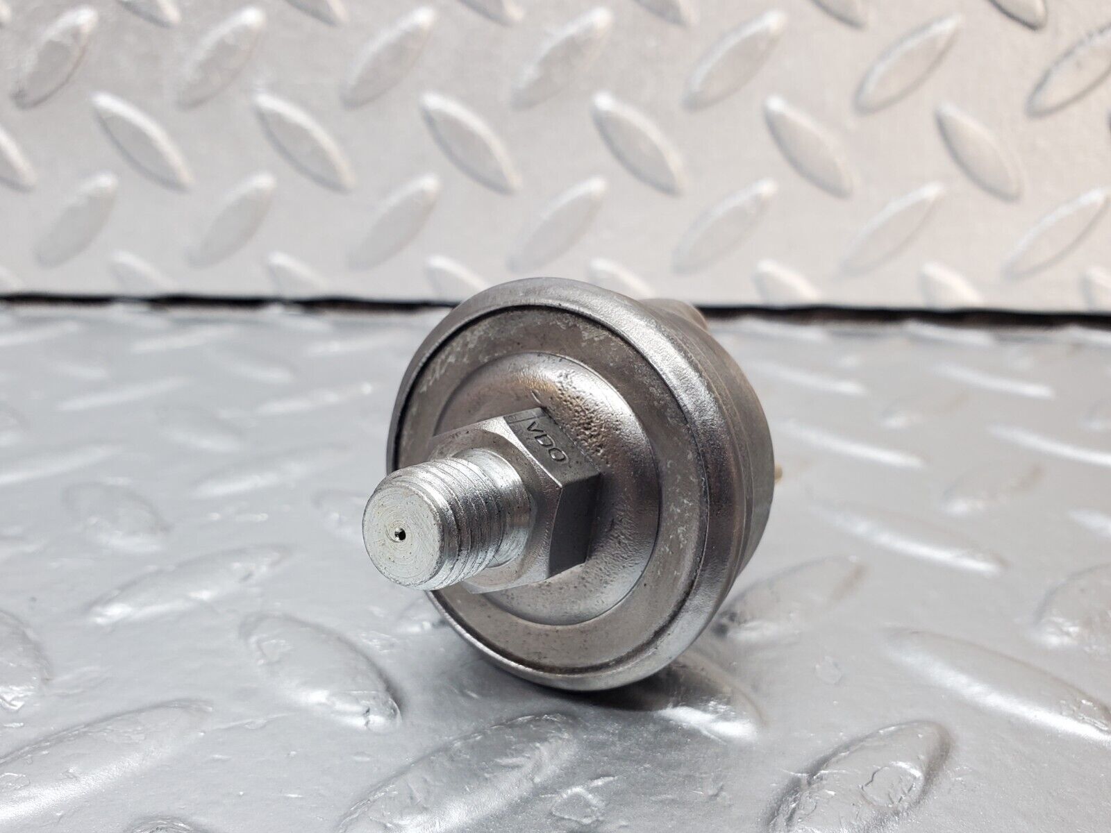 45941 Mercedes-Benz W126 420SE Oil Pressure Sensor VDO 0065429417