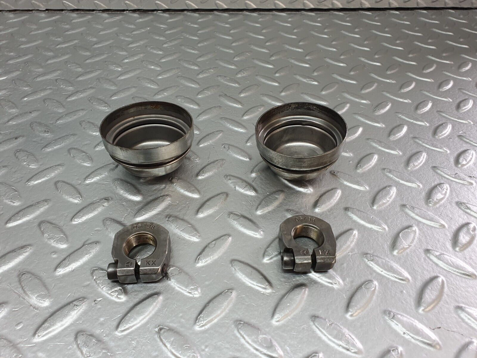 41886 Mercedes-Benz W202 C200 Wheel Hub Locking Cap