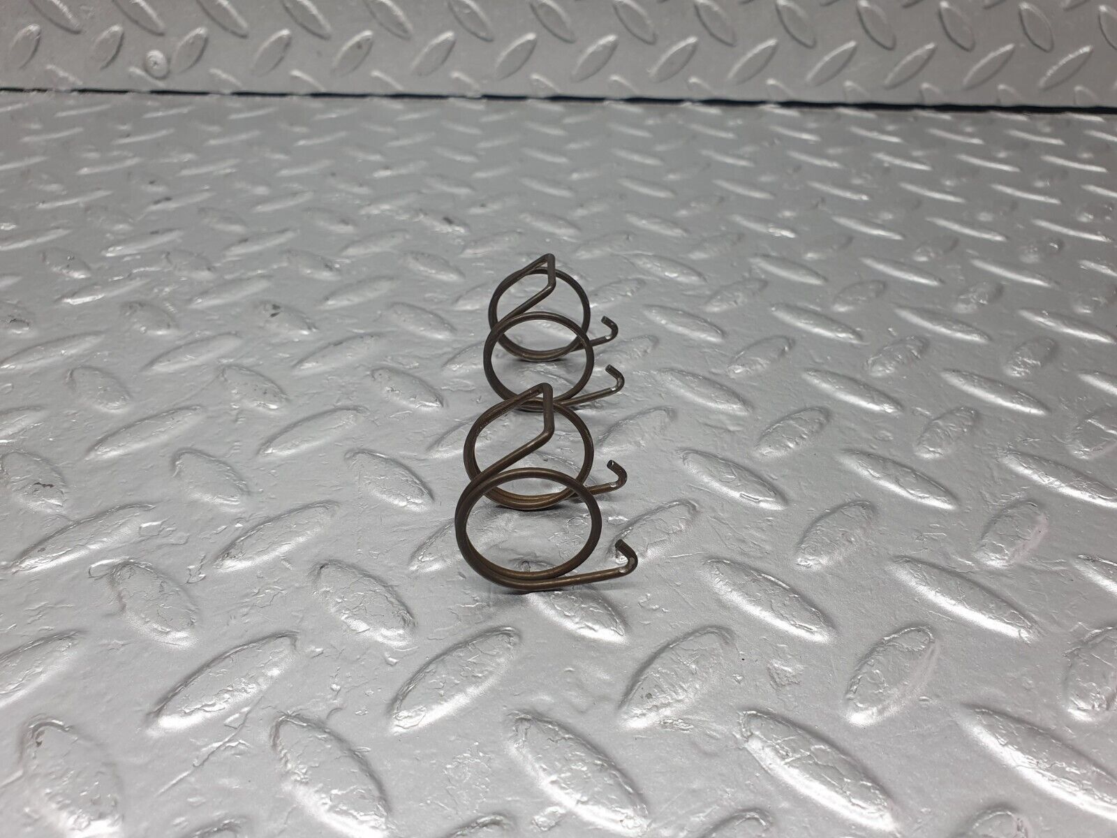 43359 Mercedes-Benz W108 280SE Valve Rocker Arm With Retaining Spring