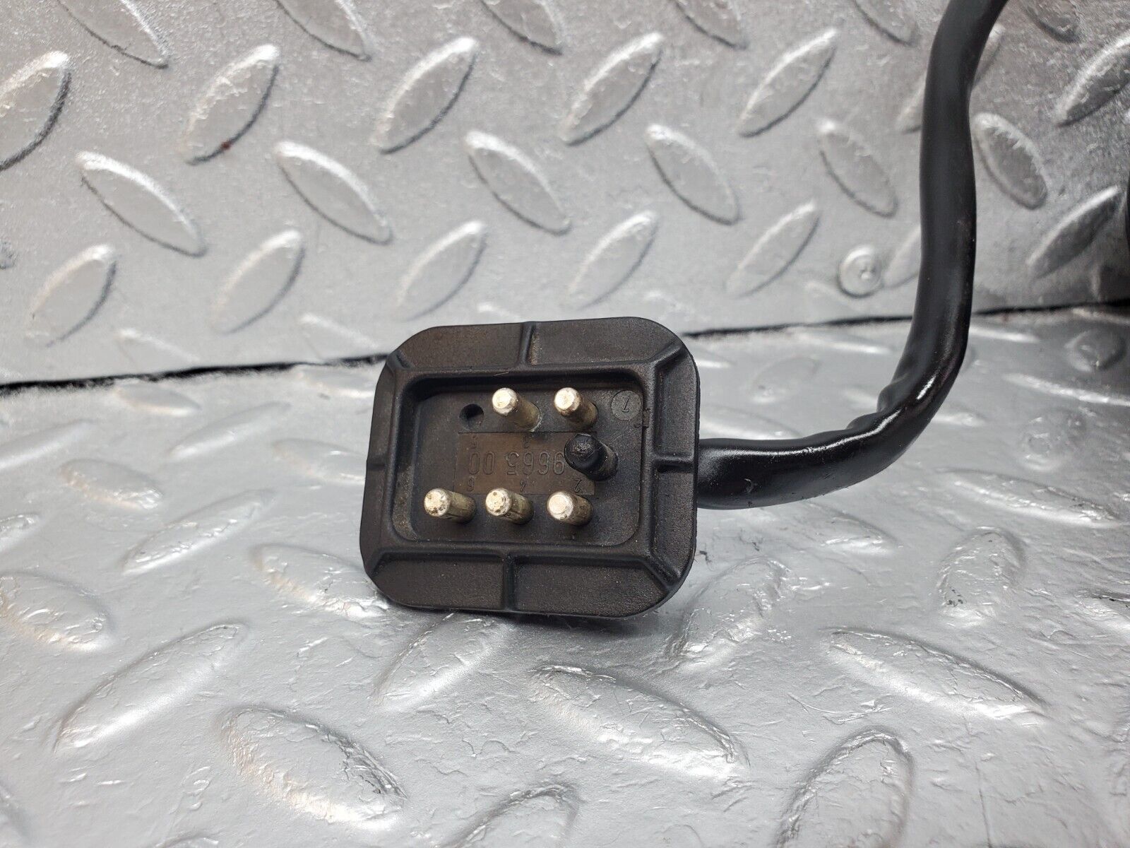 45793 Mercedes-Benz W126 420SE Wiper Motor Bosch 0390341086