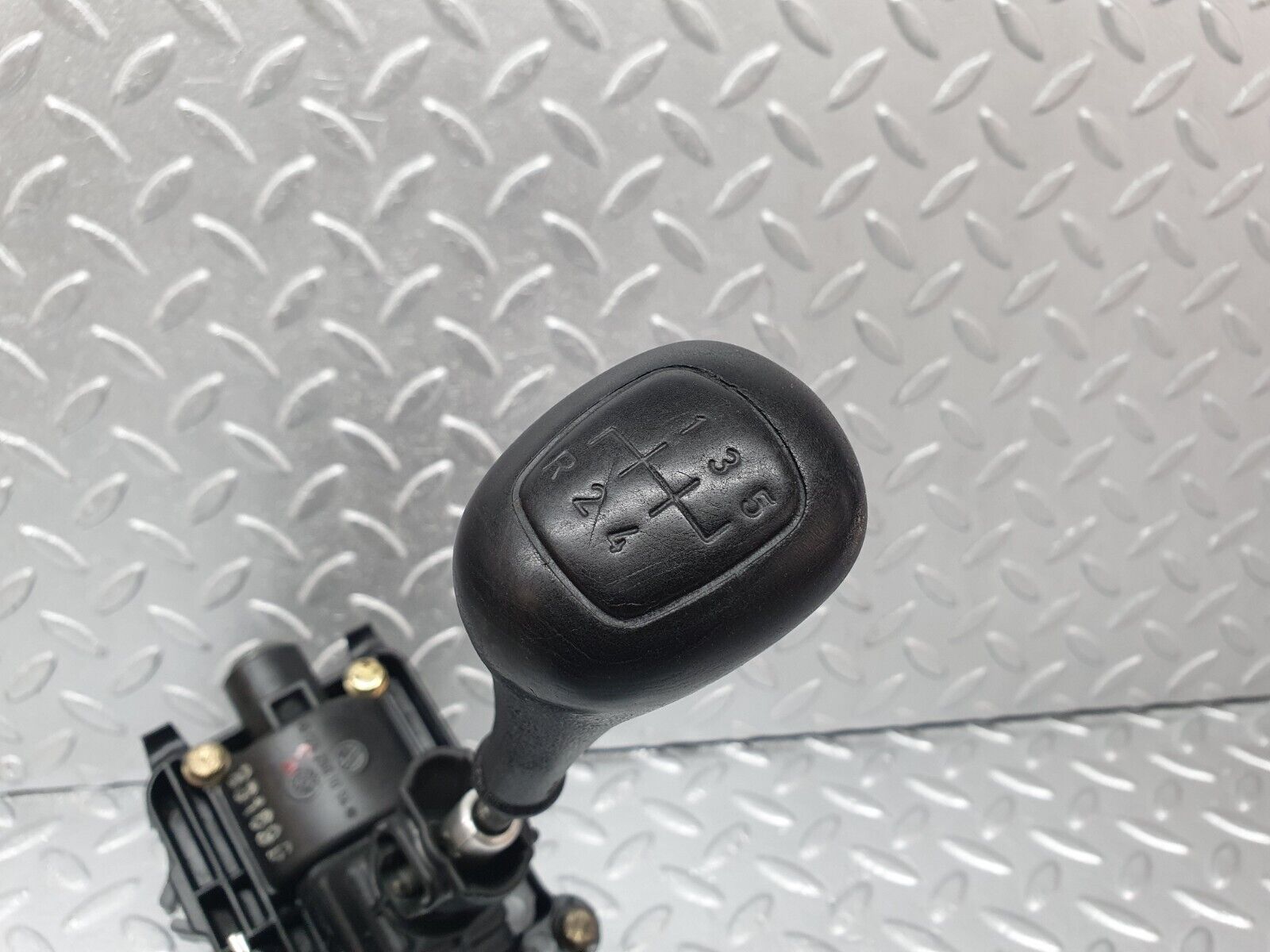 42863 Mercedes-Benz W201 190 2.0L Manual Gear Selector 1242670140 1242601094 2012670480