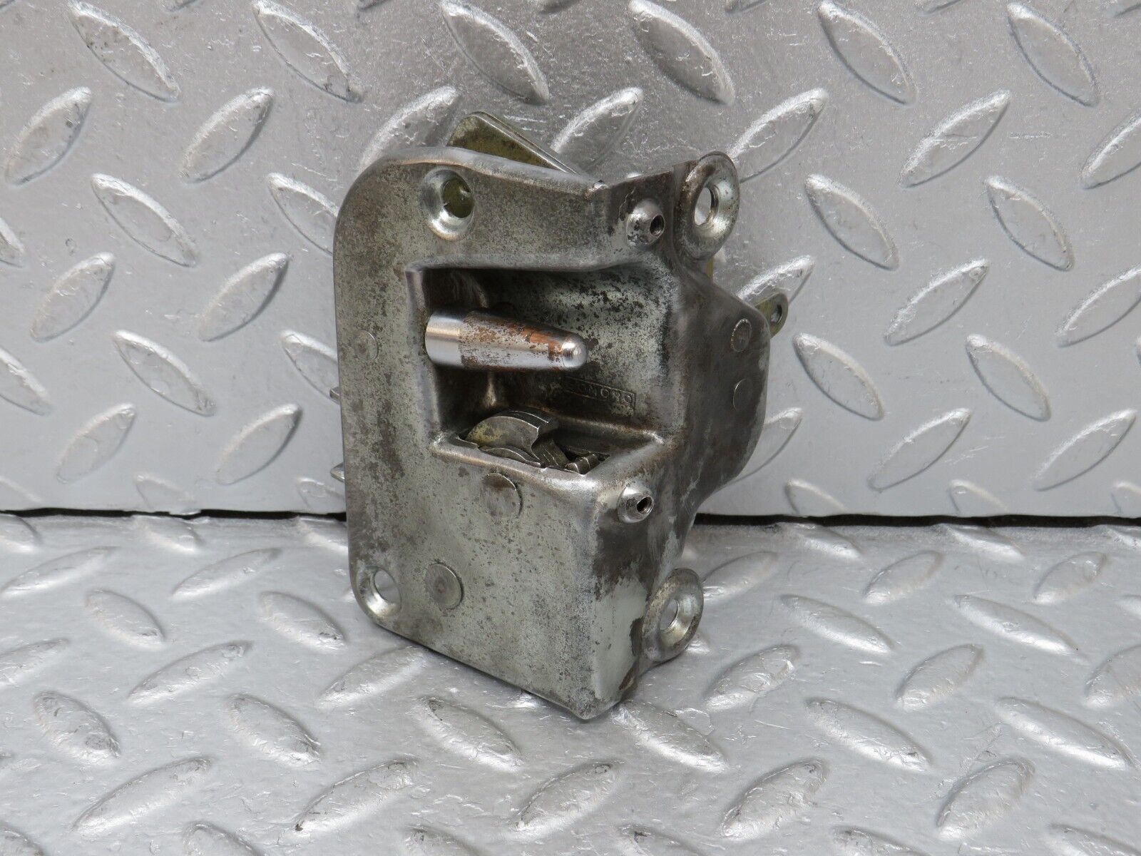 35736 Mercedes-Benz W108 Front Left Door Lock Mechanism