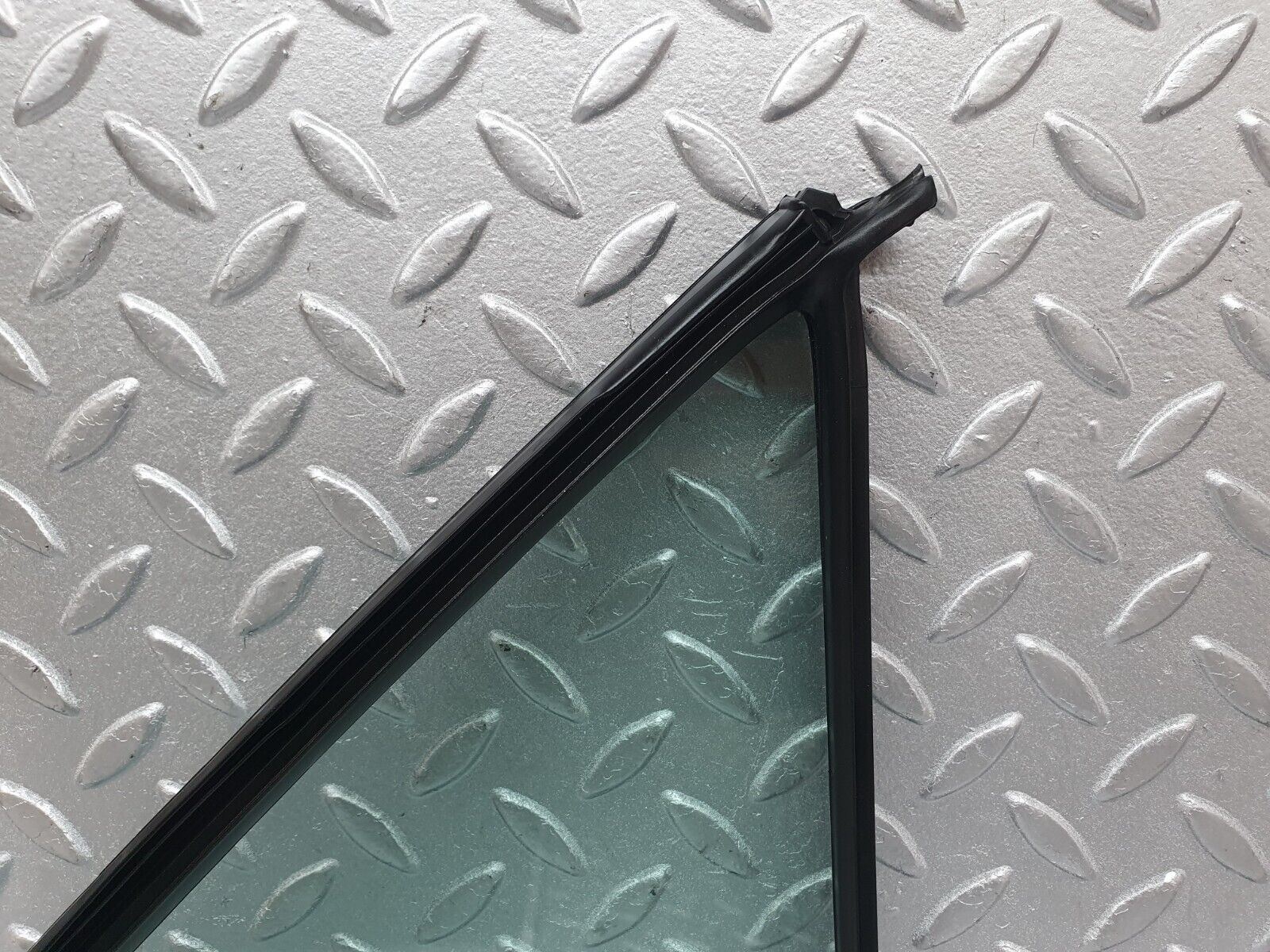 42871 Mercedes-Benz W201 190 2.0L Rear Left Quarter Window Glass 2017350524