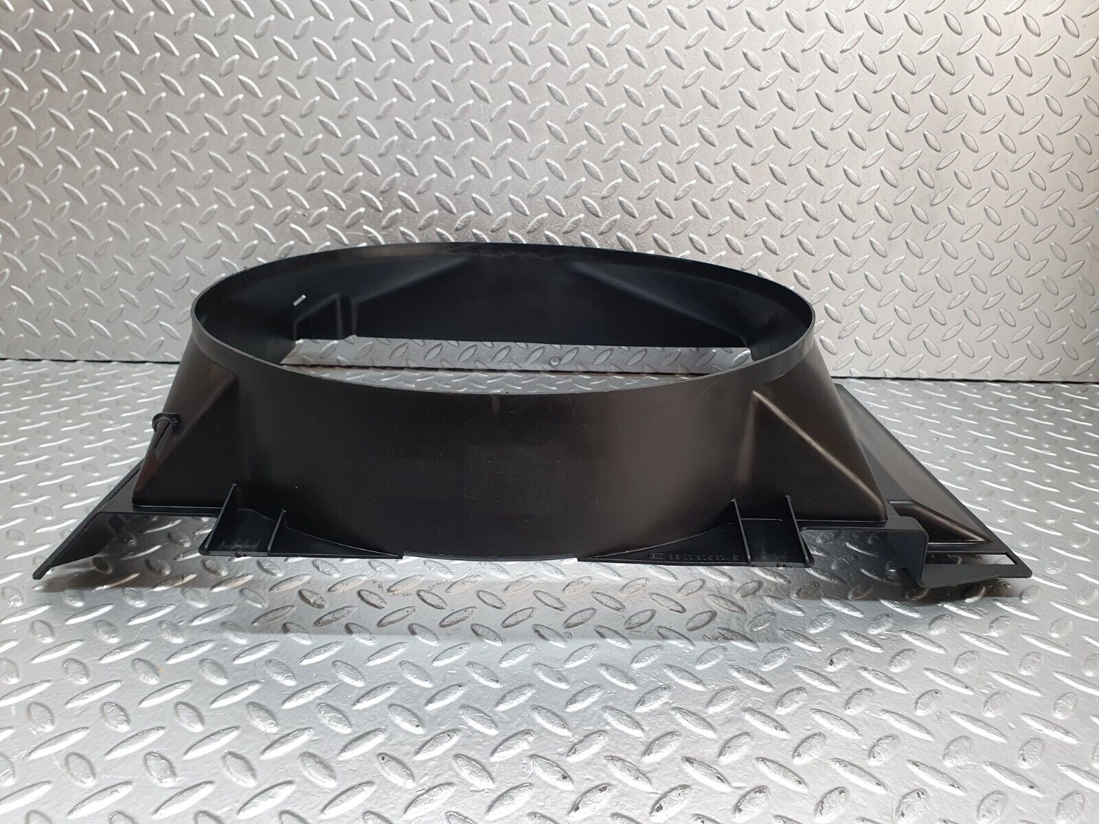 44124 Mercedes-Benz C123 230CE Coupe Radiator Fan Shroud Cover 1235052055