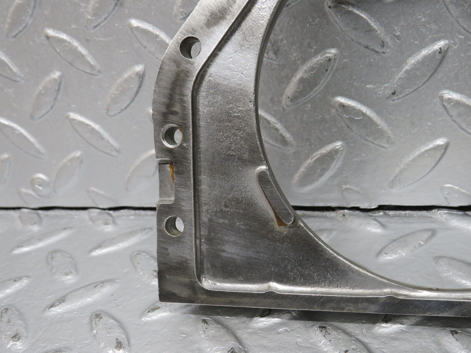 39904 Mercedes-Benz R107 350SL Crankshaft Rear Sealing Cover 1160110608