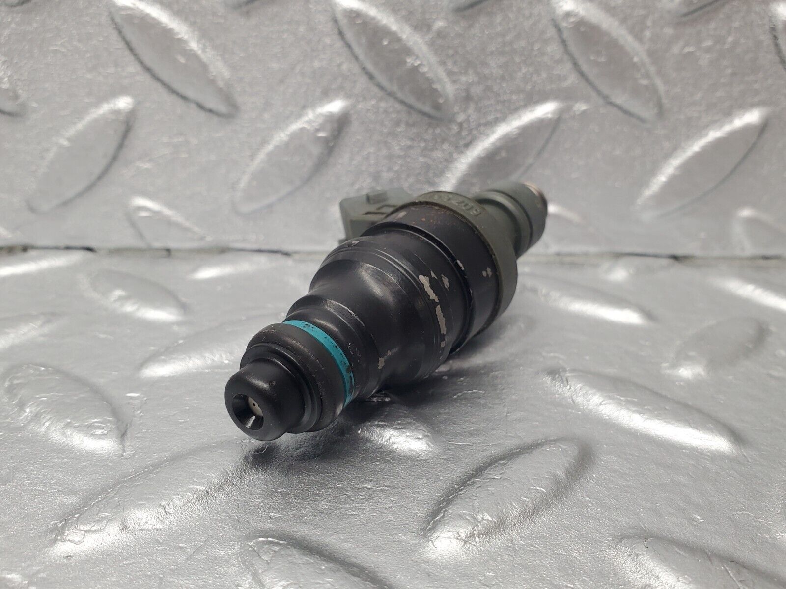 46240 Mercedes-Benz W124 280E Fuel Injector Bosch 0280155209 0000787323