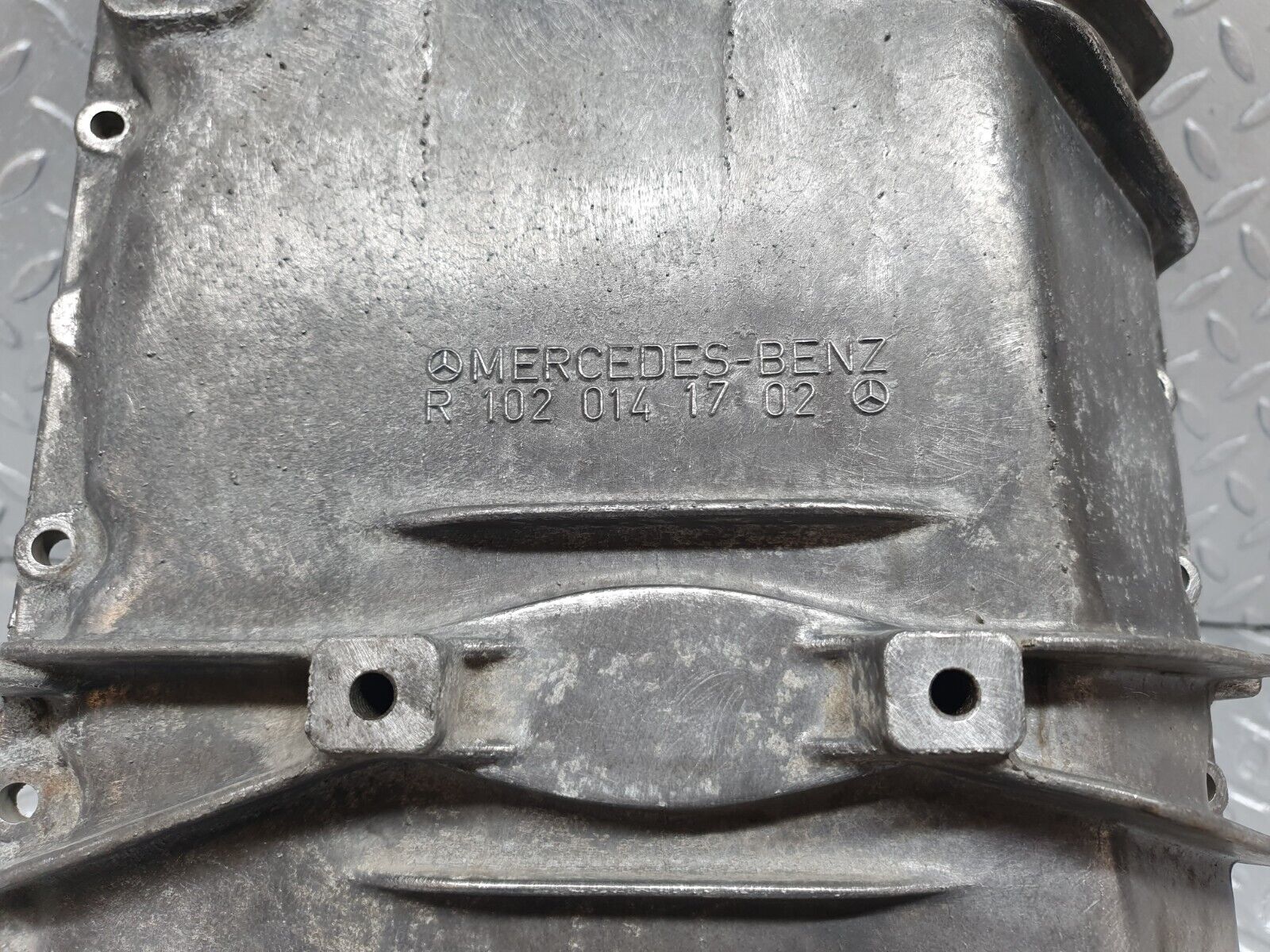 44001 Mercedes-Benz C123 230CE Coupe Oil Pan Oil Sump 1020141702