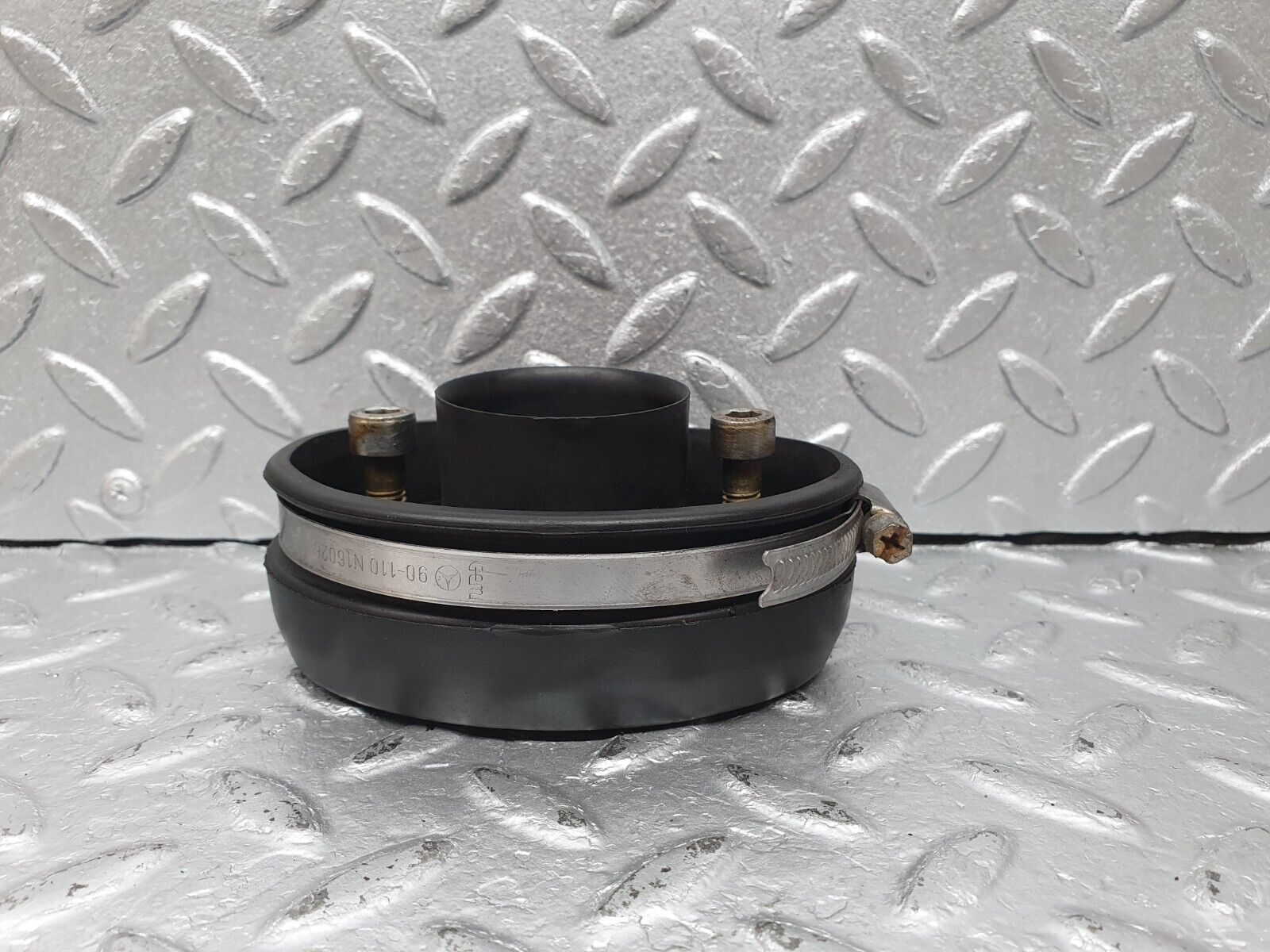 41631 Mercedes-Benz W124 200E Air Intake Hose For Carburettor 1020940291