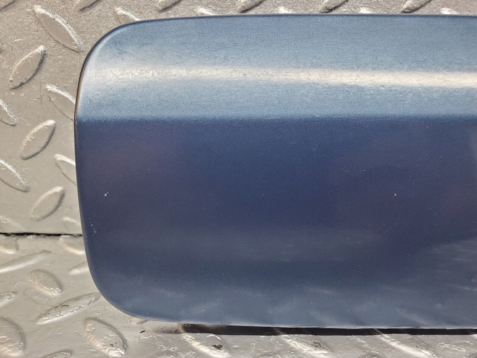 44631 Mercedes-Benz W124 220E Fuel Tank Flap Cap 1245846939